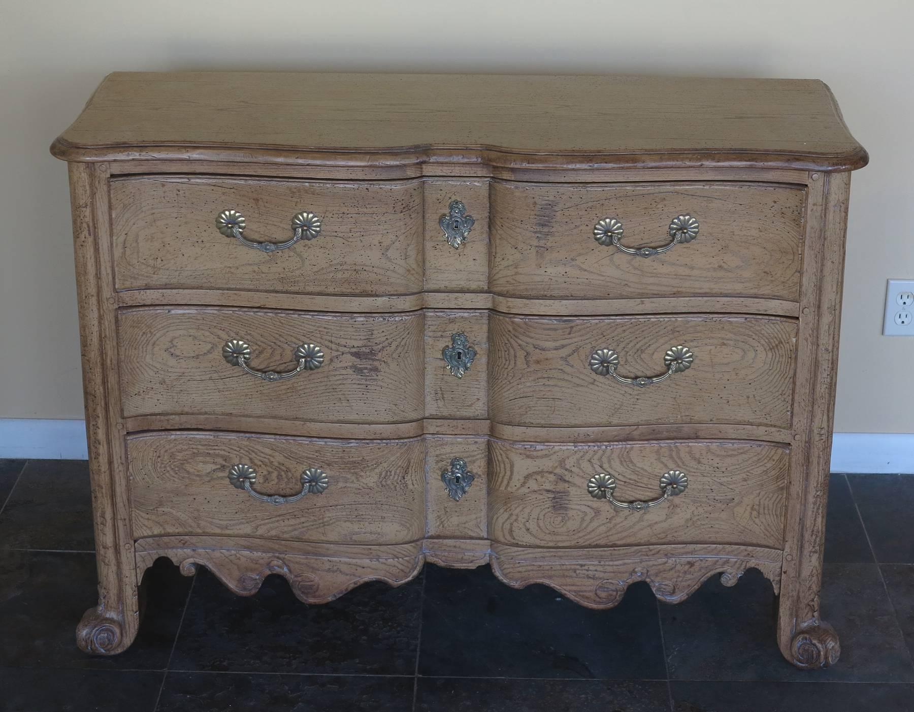 antique style dressers