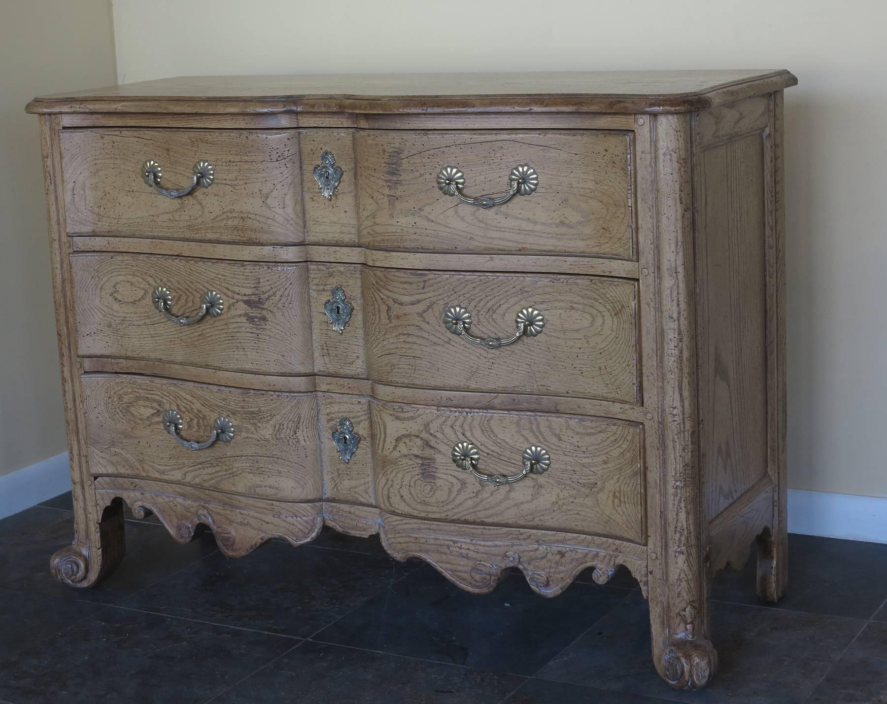 dressers antique style