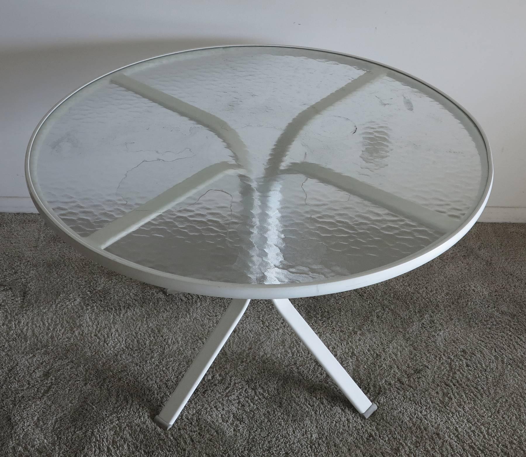 Elan collection glass top patio table by Brown Jordan. From the 1980s see my other listing for matching chairs.