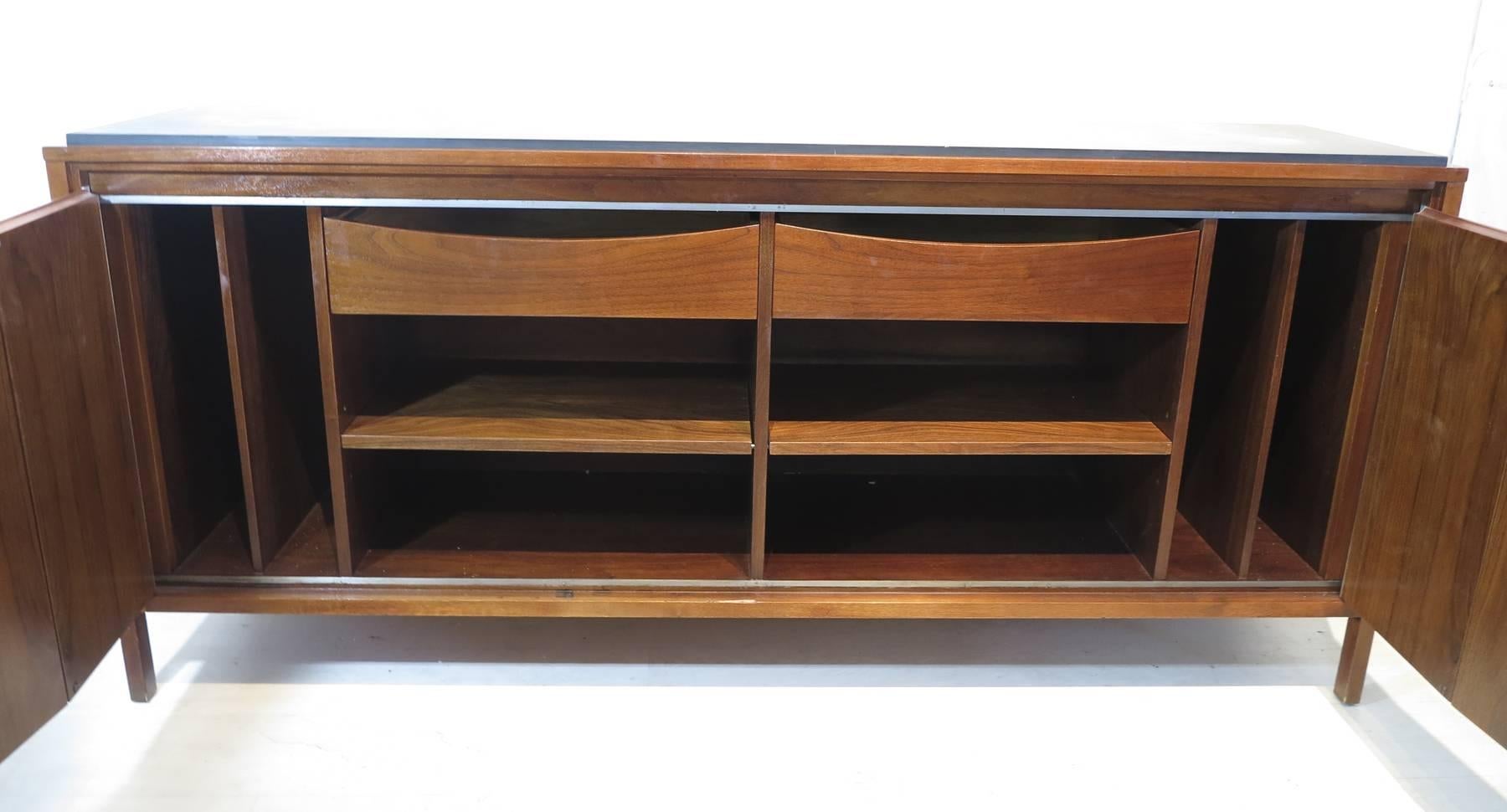 American Fine and Rare Paul McCobb Connoisseur Collection Cabinet