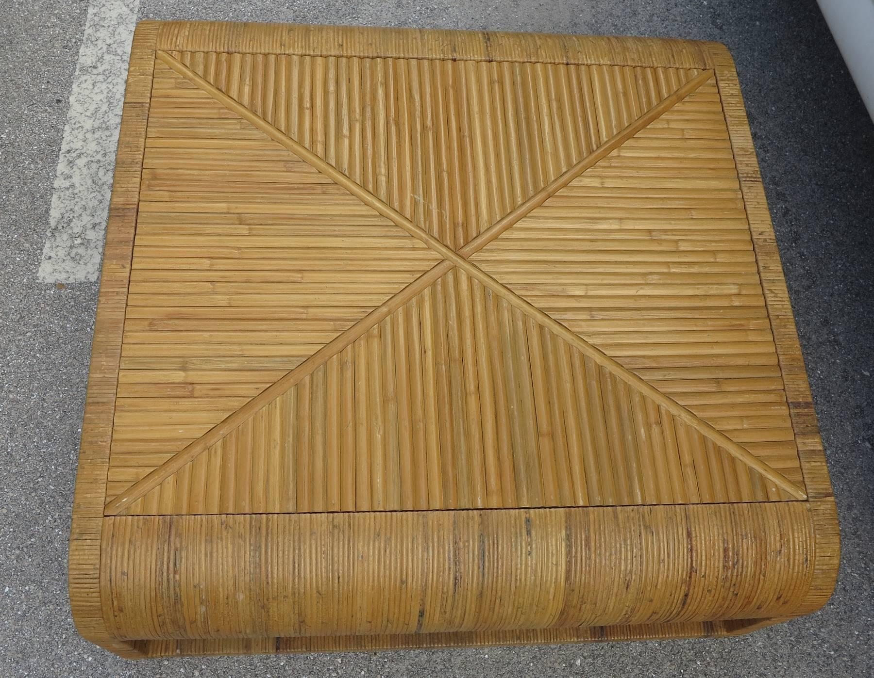 Rattan and cane coffee table 1980s In Excellent Condition In West Palm Beach, FL