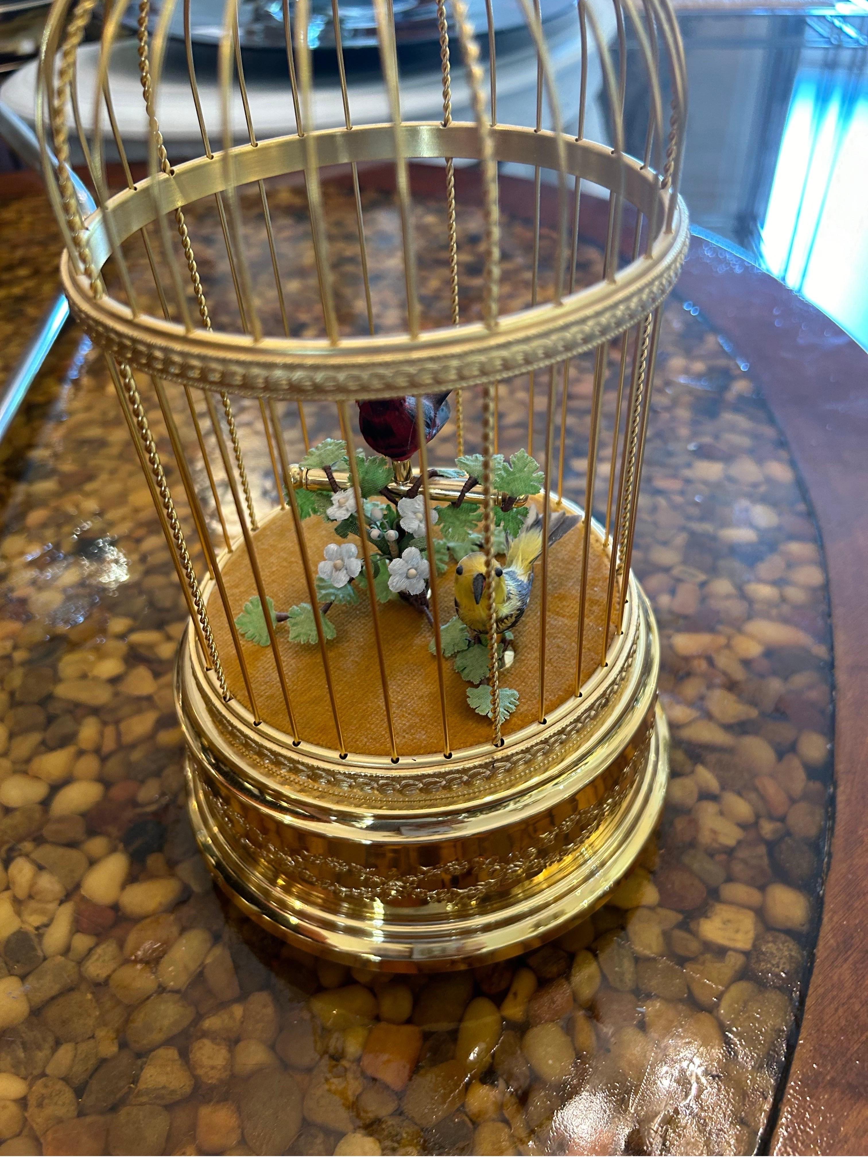 Reuge automation two singing birds in gilt birdcage For Sale 4