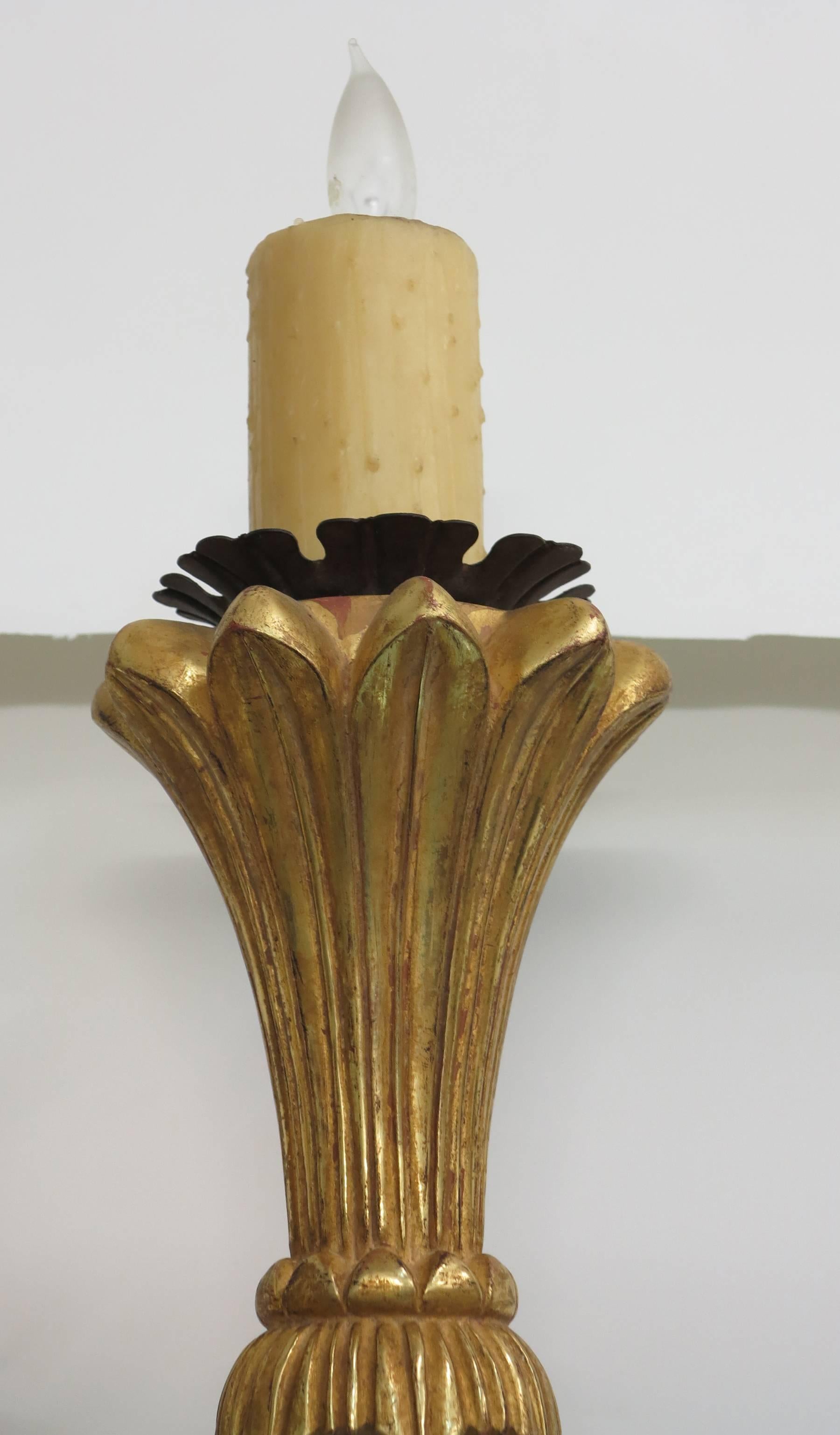 Italian Carved Gilt wood wall sconces In Good Condition In West Palm Beach, FL