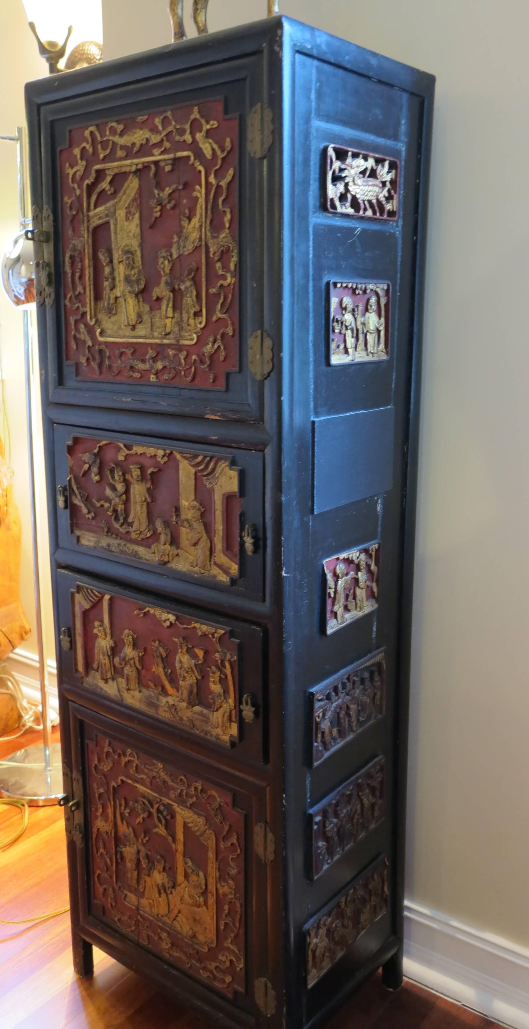 Chinese Cabinet Polychromed Giltwood Panels 19th Century 3