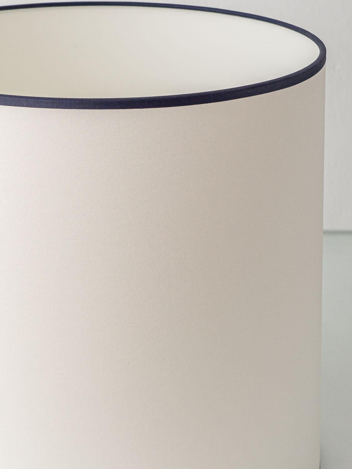 Royal Delft x Amitābha Studio Lampe de table Delft bleu et blanc en vente 3