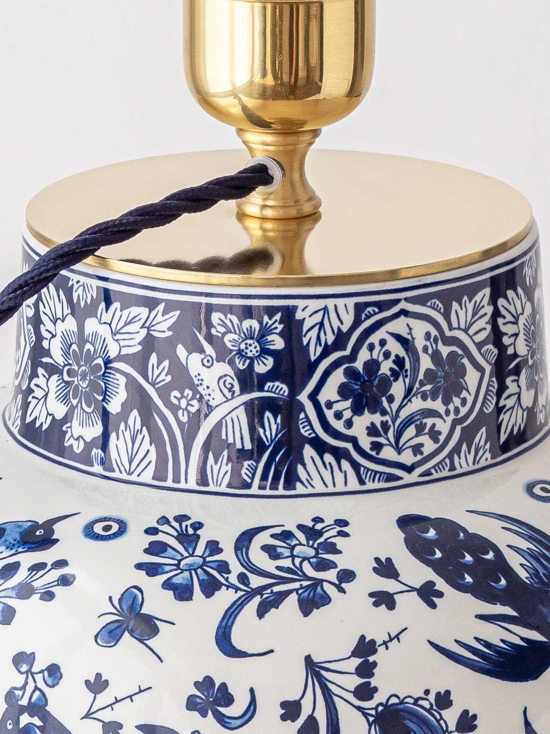 Néerlandais Royal Delft x Amitābha Studio Lampe de table Delft bleu et blanc en vente