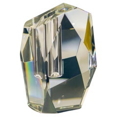 Multifaceted Crystal Vase – A Stunning Centerpiece for Every Occasion