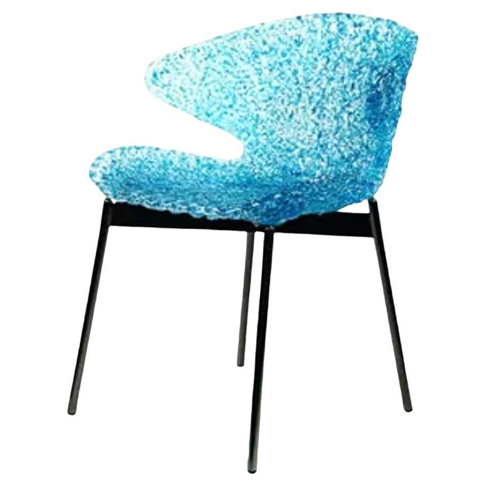 Swan Chair - Eisblau - Ikonisches Design mit fesselndem Lichtspiel