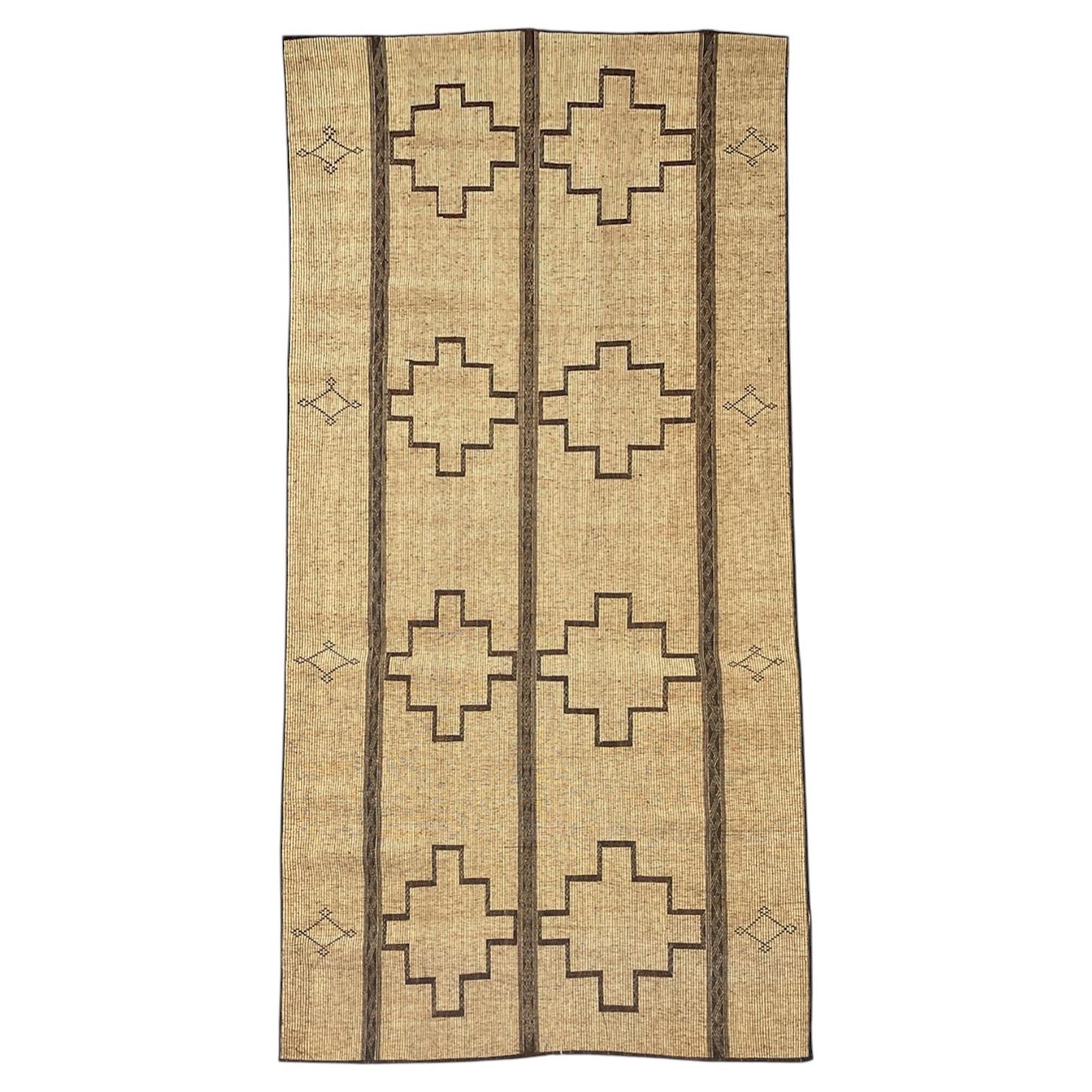 Tuareg-Teppich aus der Mitte des 20. Jahrhunderts aus der Sammlung von Silk Road Rug Inc. im Angebot