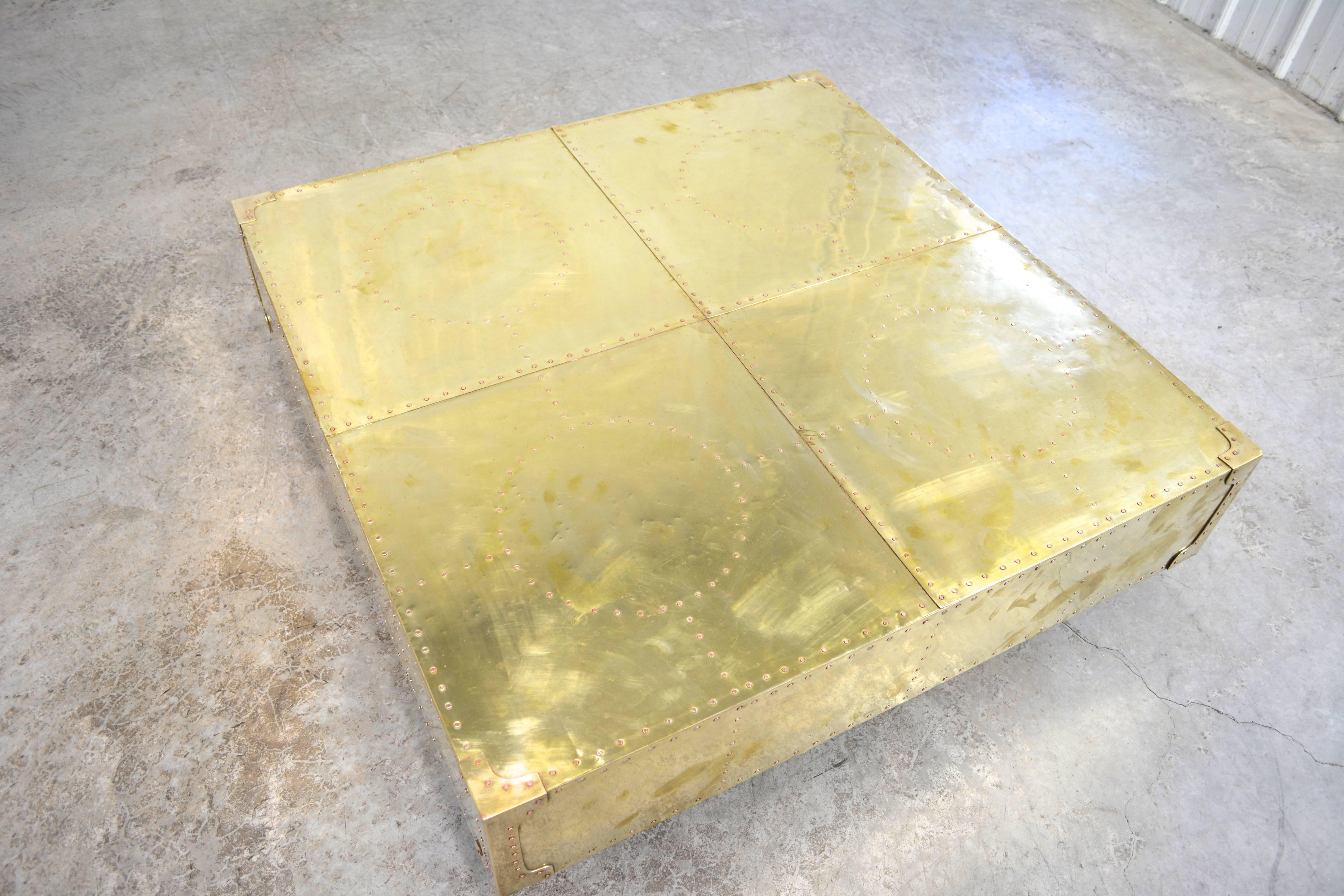 Sarreid Studded Brass Coffee Table on Plinth Base In Good Condition In Loves Park, IL