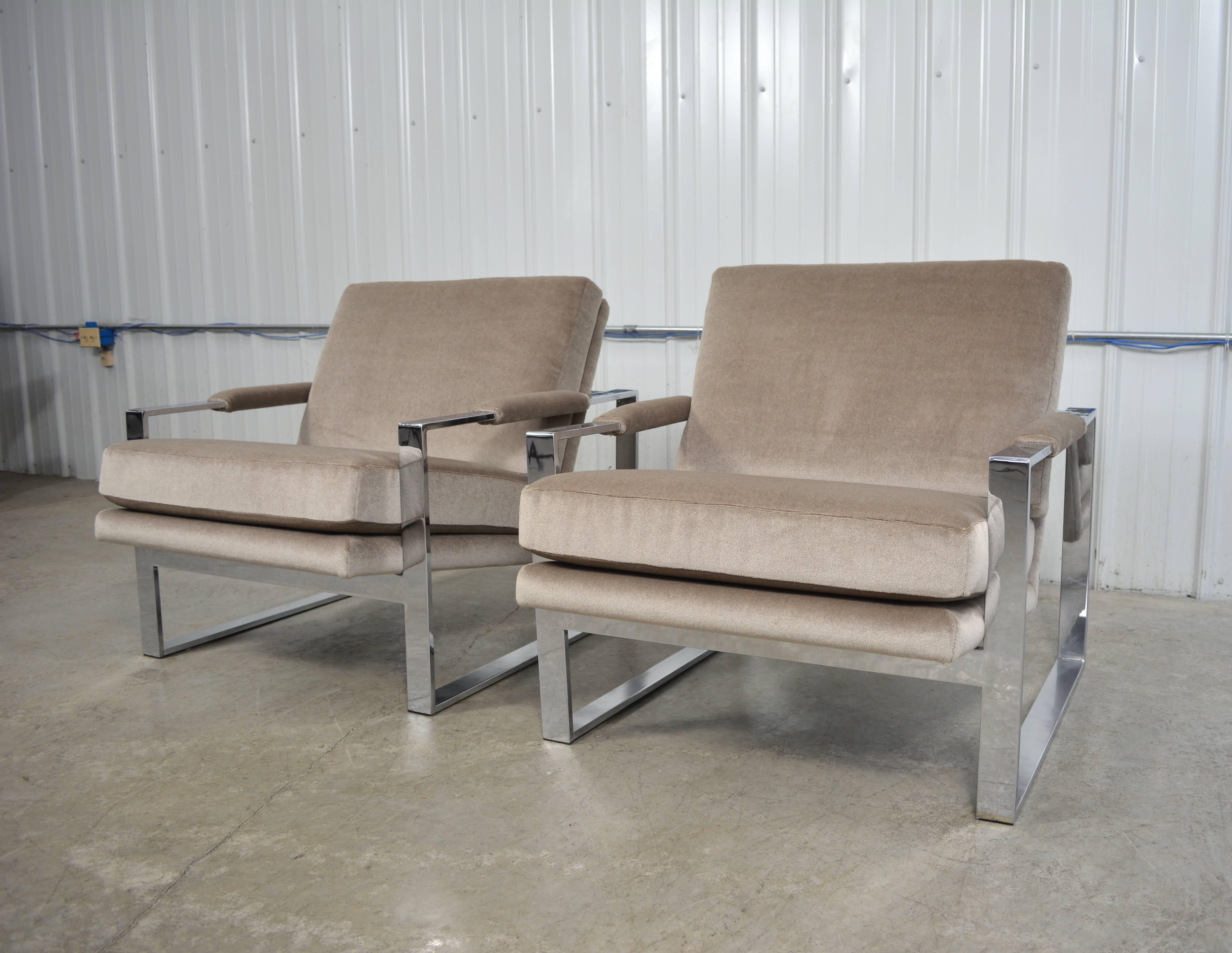 American Milo Baughman Chrome Flat Bar Lounge Chairs For Sale