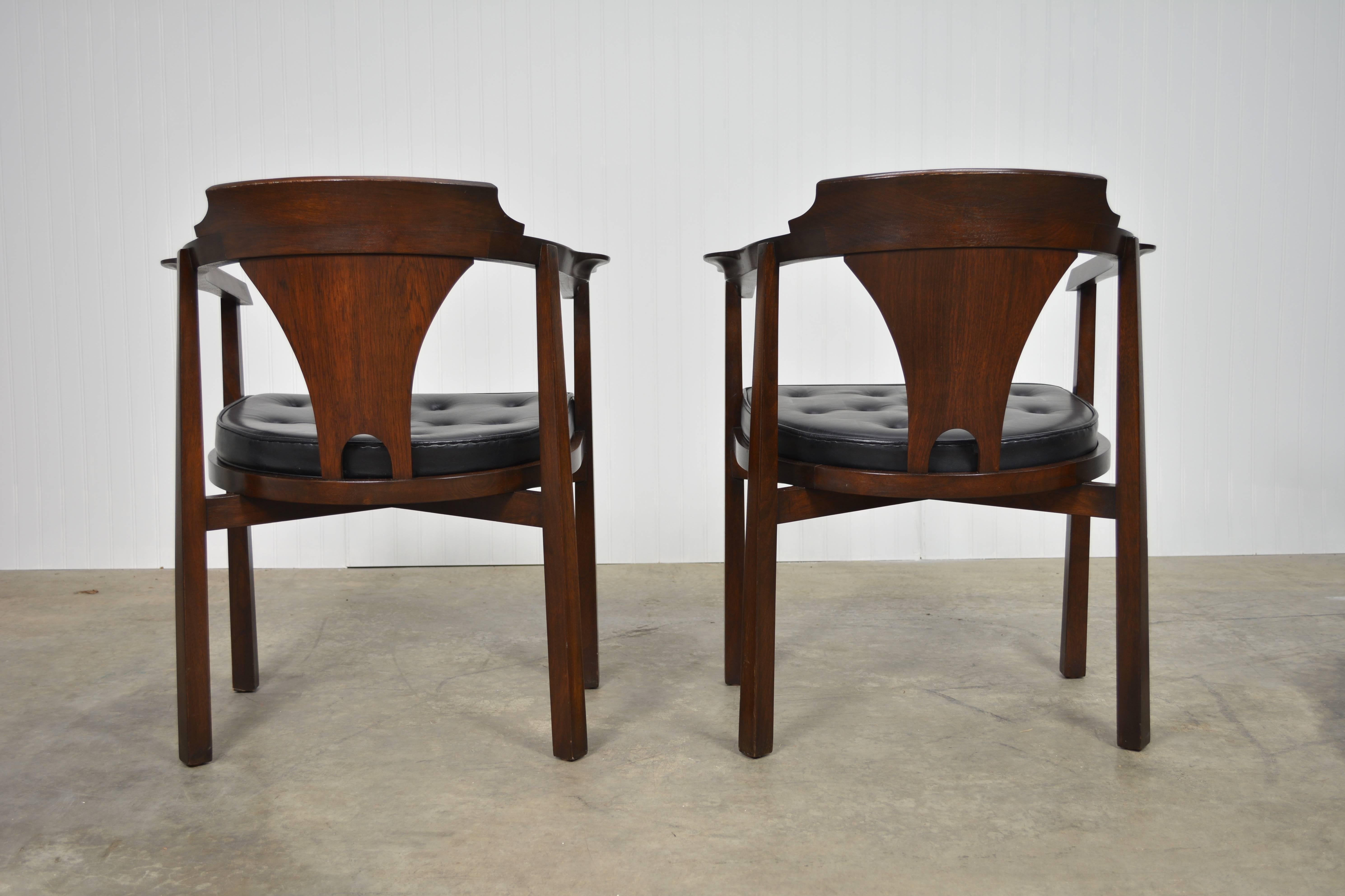 Edward Wormley Pair of Horseshoe Chairs for Dunbar In Excellent Condition In Loves Park, IL