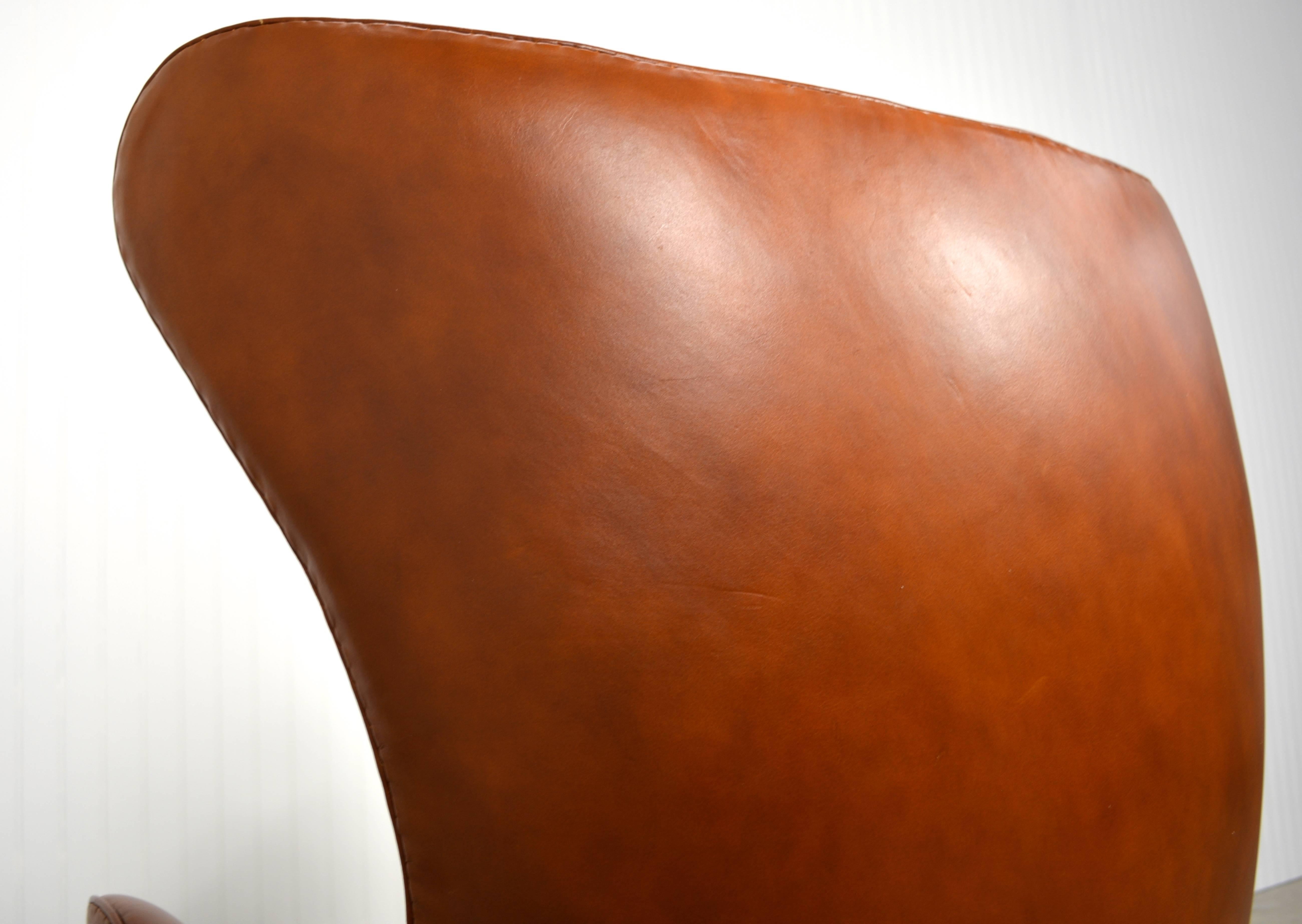 Aluminum Arne Jacobsen Leather Egg Chair and Ottoman