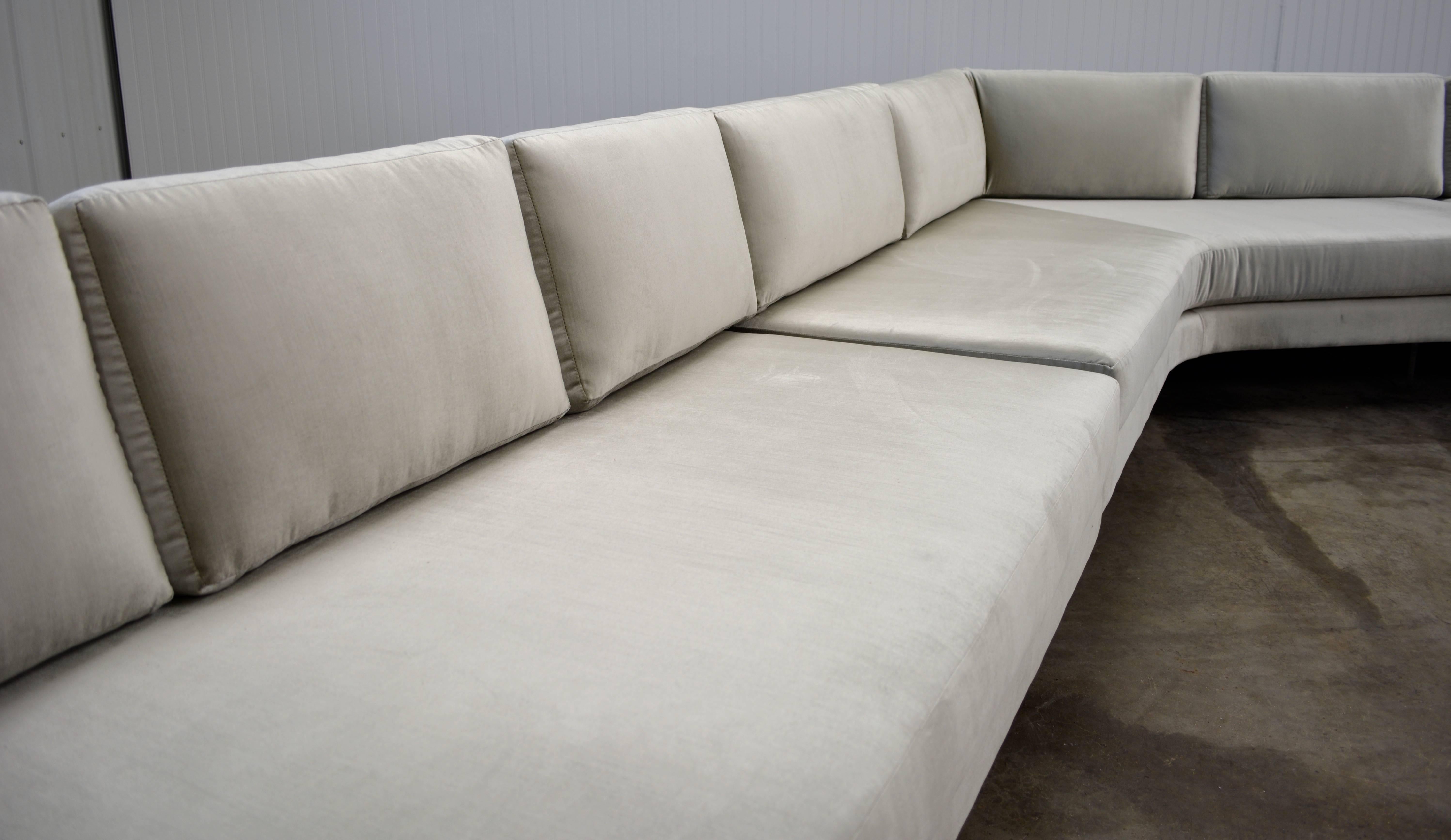 Vladimir Kagan Omnibus Sectional Sofa In Excellent Condition In Loves Park, IL