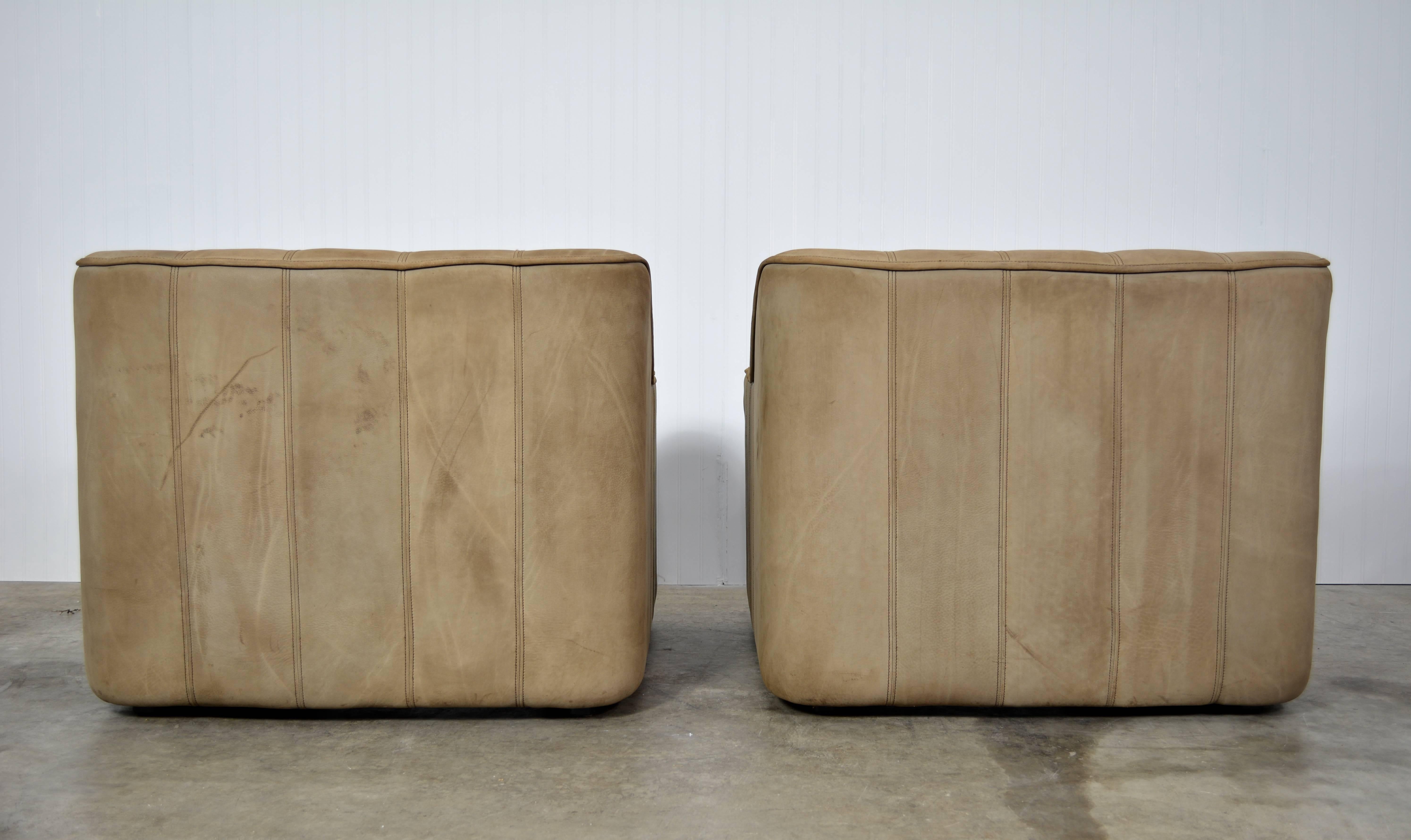 Late 20th Century De Sede DS-44 Leather Lounge Chairs, Pair For Sale