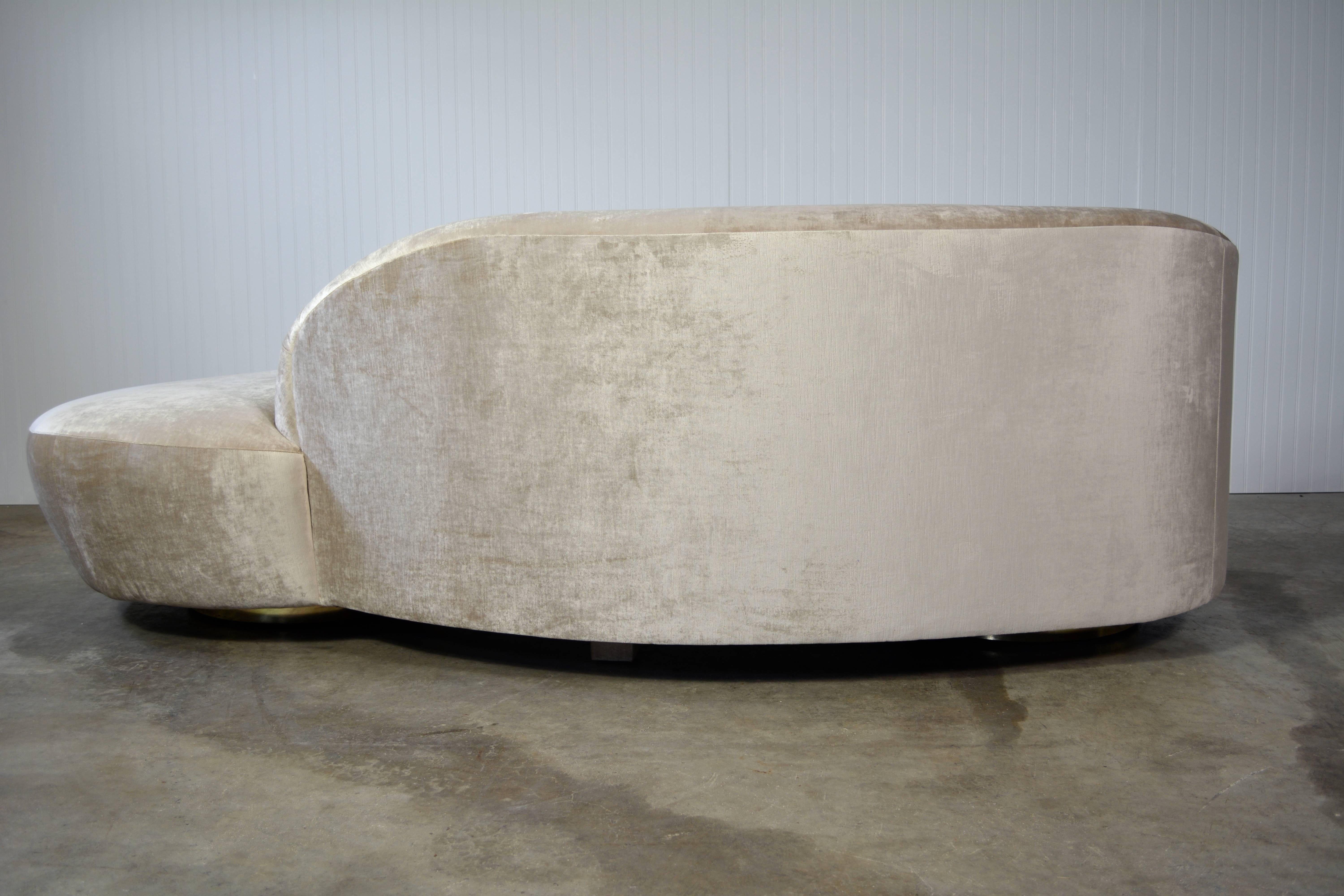 Vladimir Kagan Sofa In Excellent Condition In Loves Park, IL