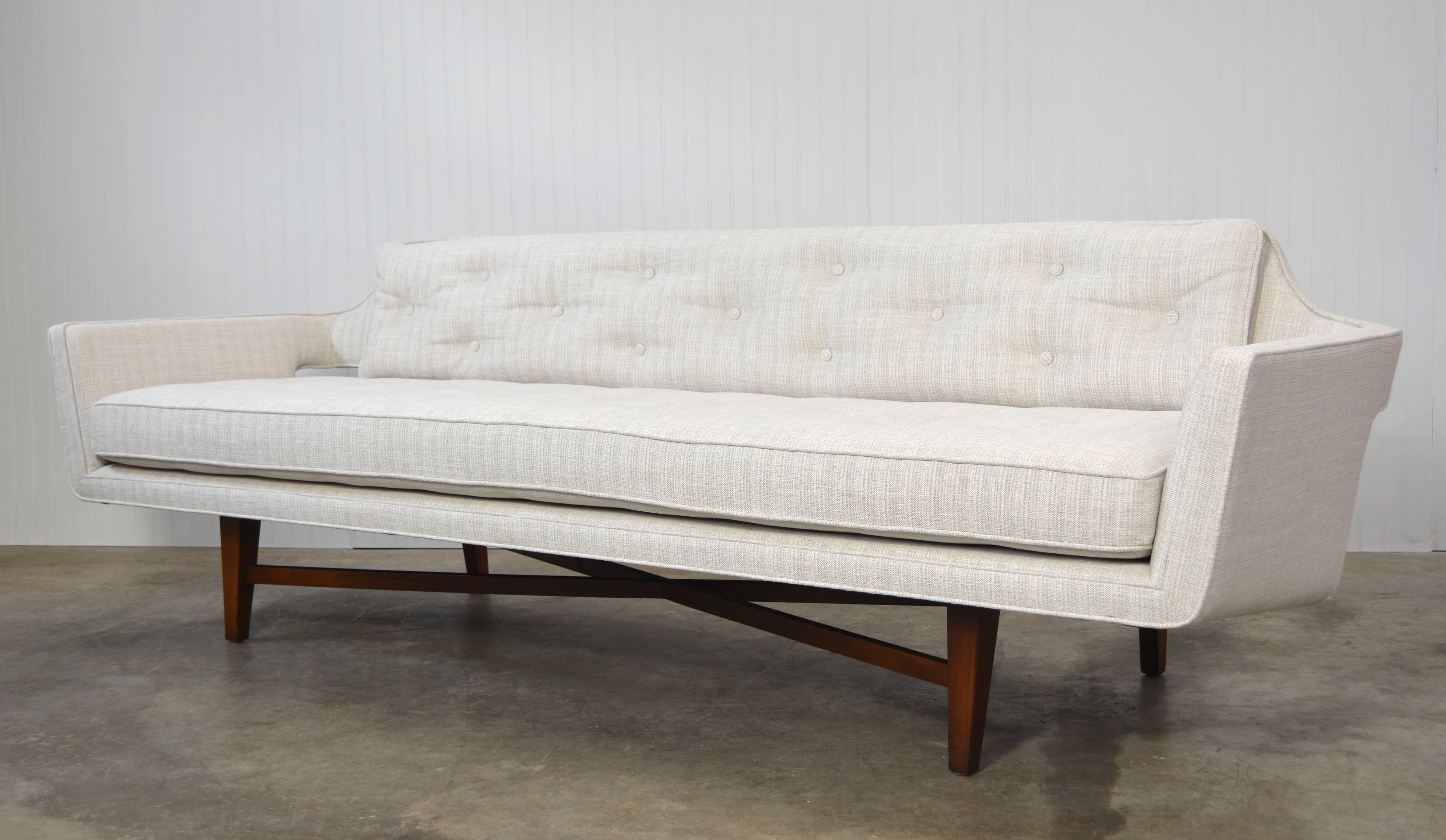 Pair of Sofas by Edward Wormley for Dunbar In Excellent Condition For Sale In Loves Park, IL