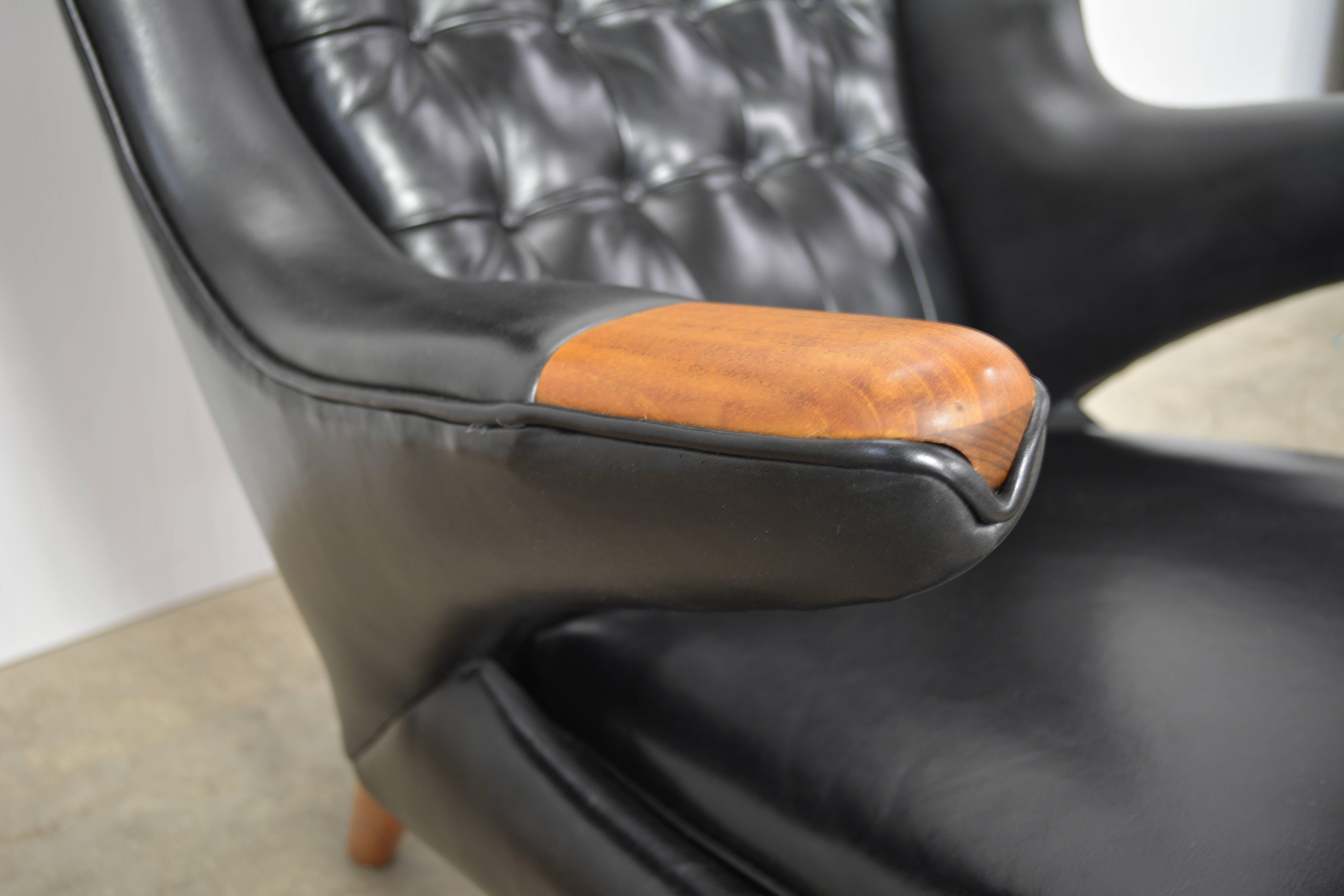 Hans Wegner Papa Bear Chair in Black Leather 3