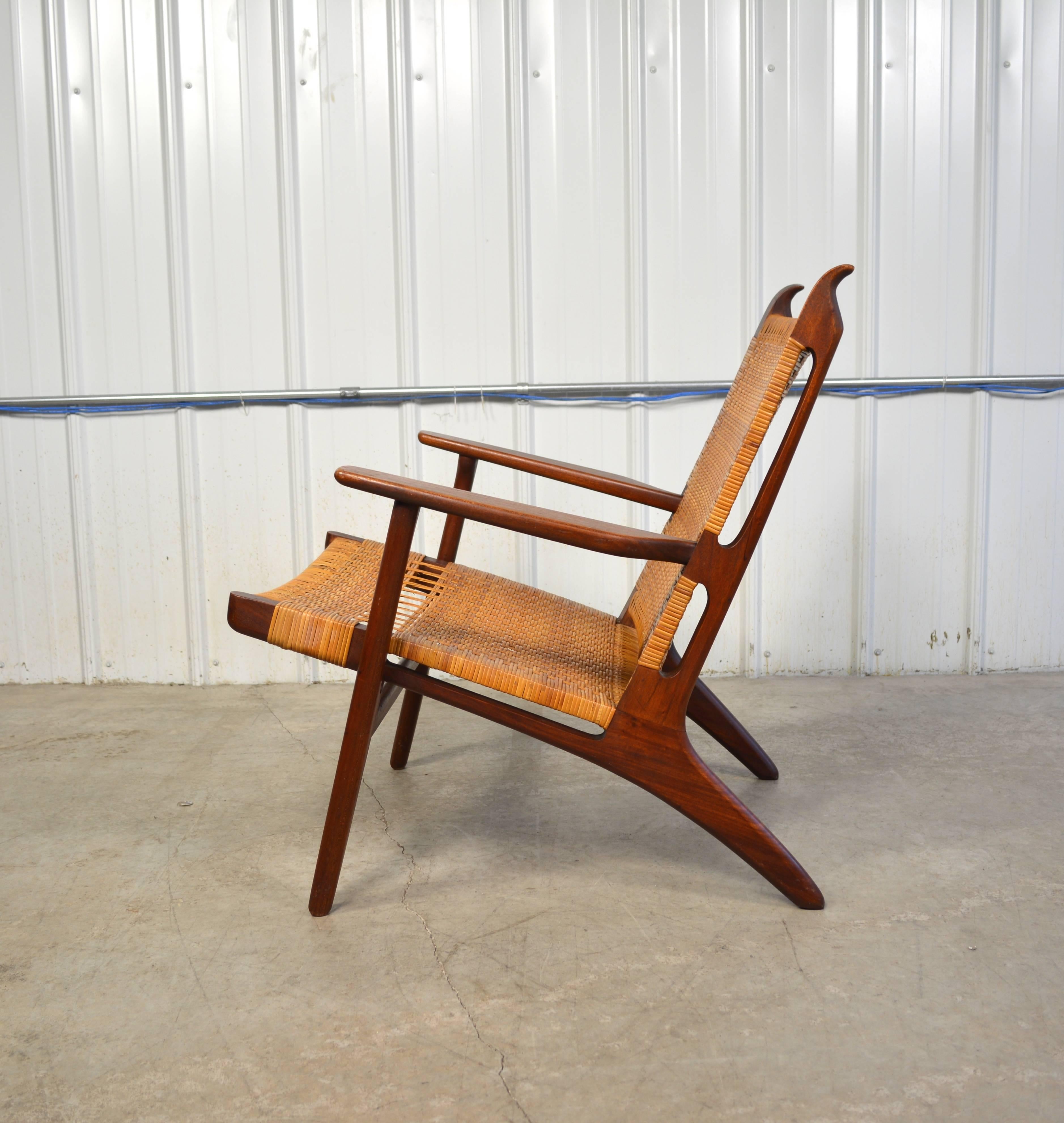 Hans Wegner Lounge Chair, Model CH27 In Excellent Condition In Loves Park, IL