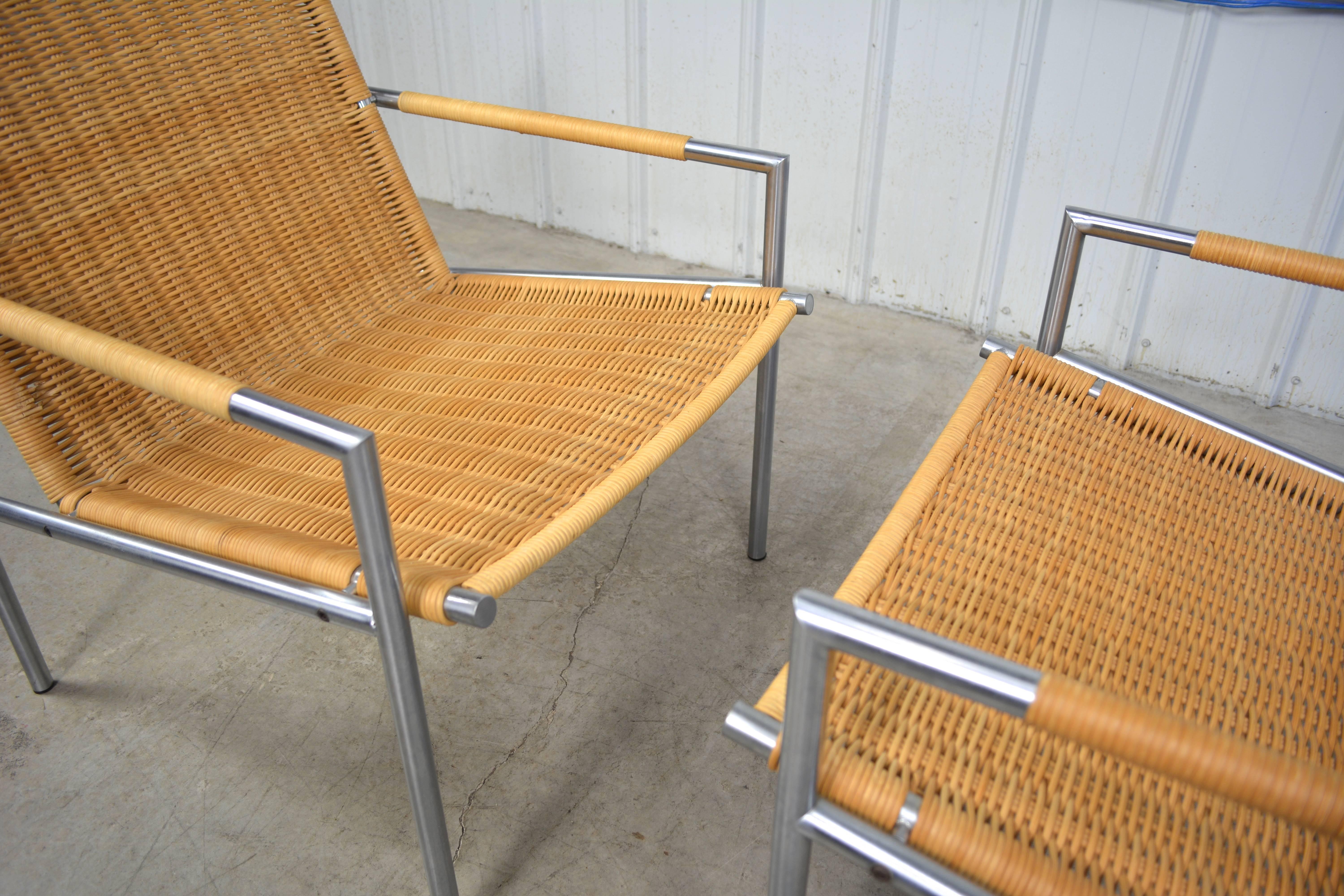 Martin Visser Pair of Mid-Century Modern Lounge Chairs  For Sale 1