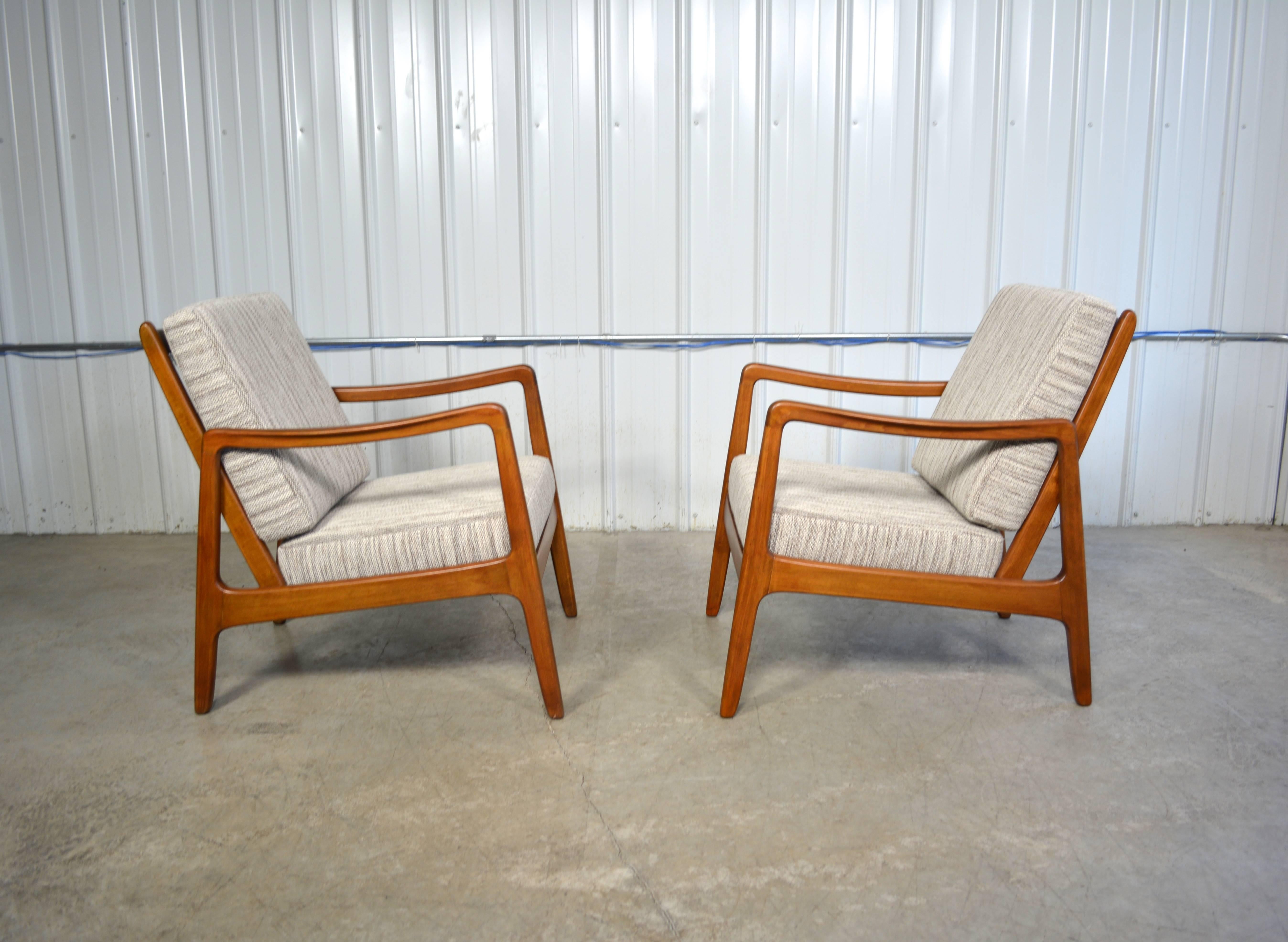 Ole Wanscher Danish Modern Lounge Chairs In Excellent Condition For Sale In Loves Park, IL