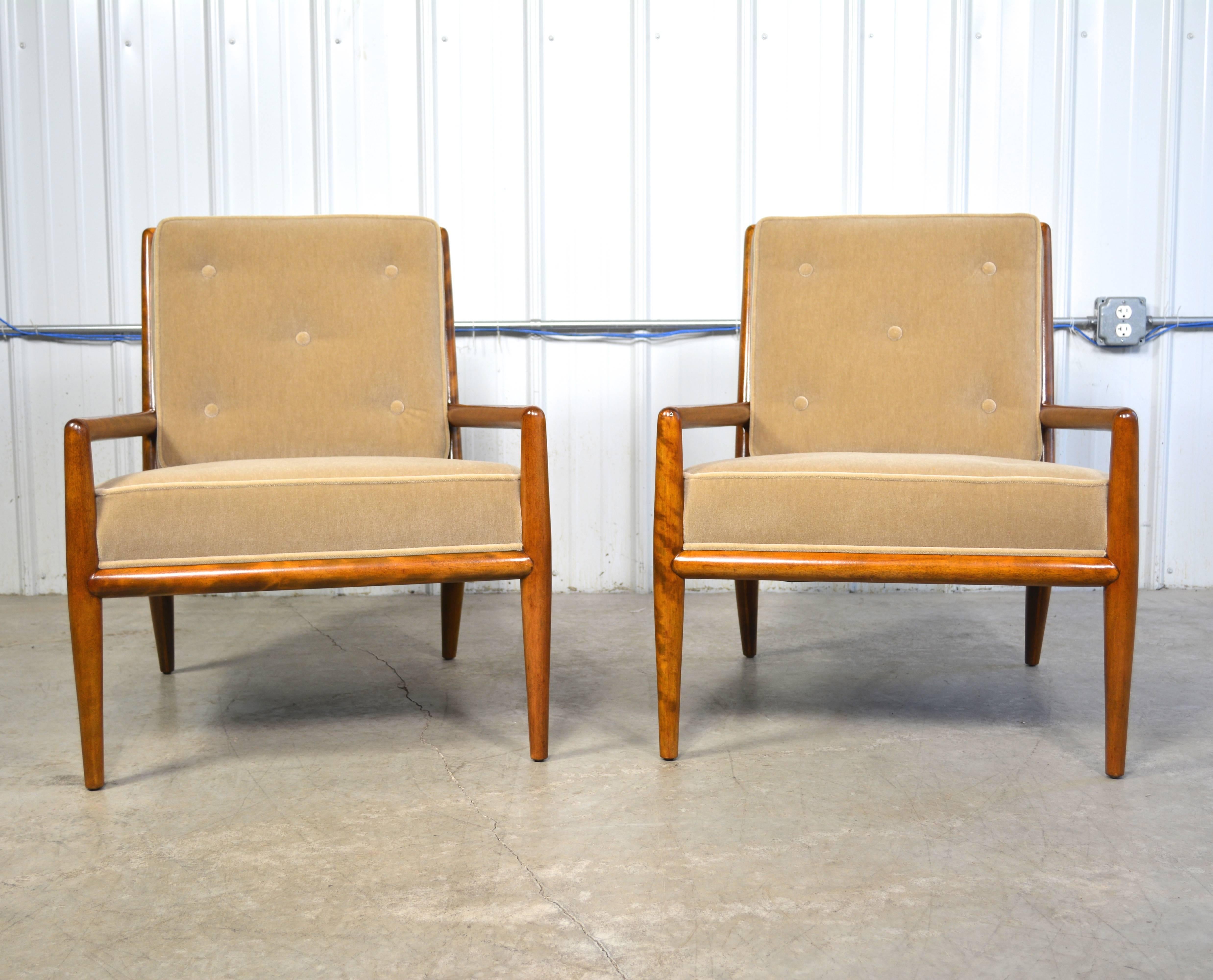 T.H. Robsjohn-Gibbings Pair of Lounge Chairs 4