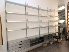 Sistema de estanterías universal 606, aluminio anodizado, edición de De Padova