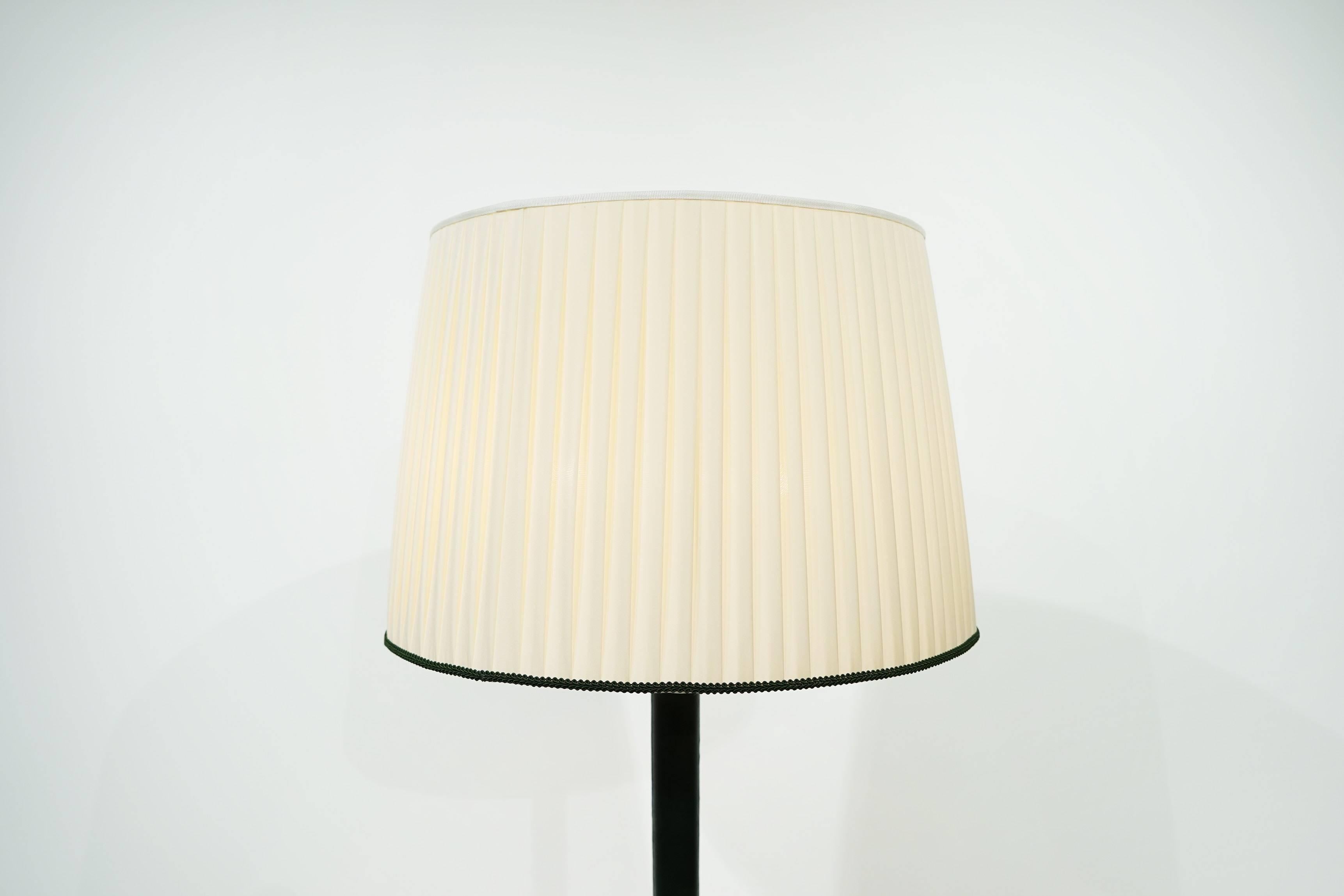 Floor lamp attributed to Gino Sarfatti, Italy, circa 1950,
unknown designer.