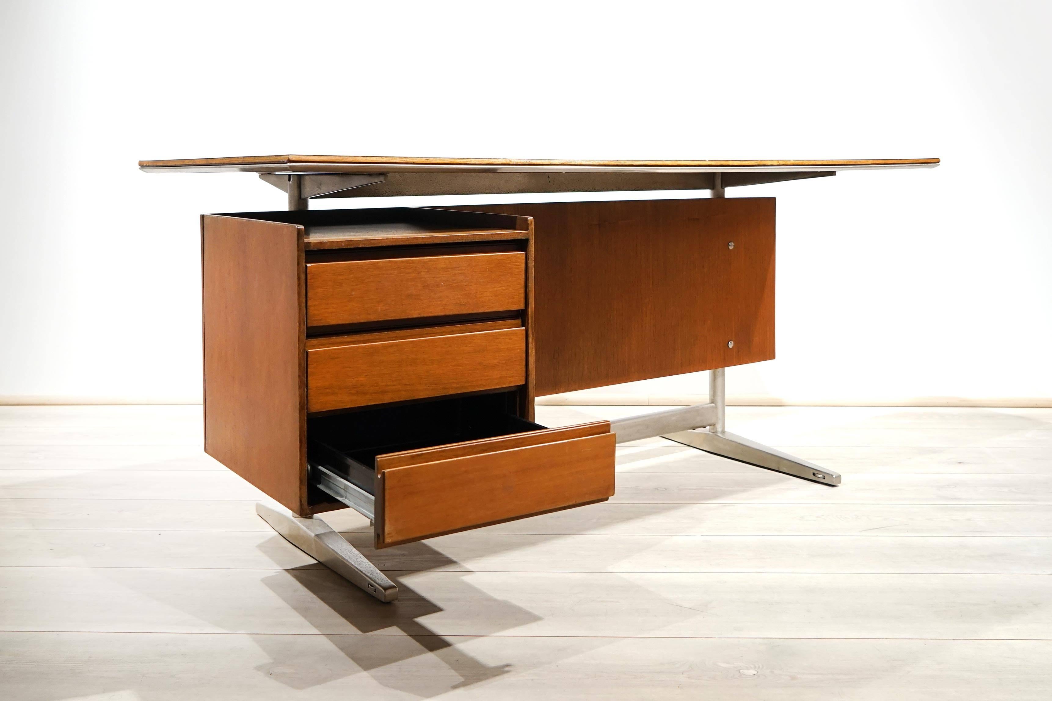 Mid-Century Modern Desk by Gio Ponti & Alberto Rosselli, Rima Padova, Italy, circa 1955 For Sale