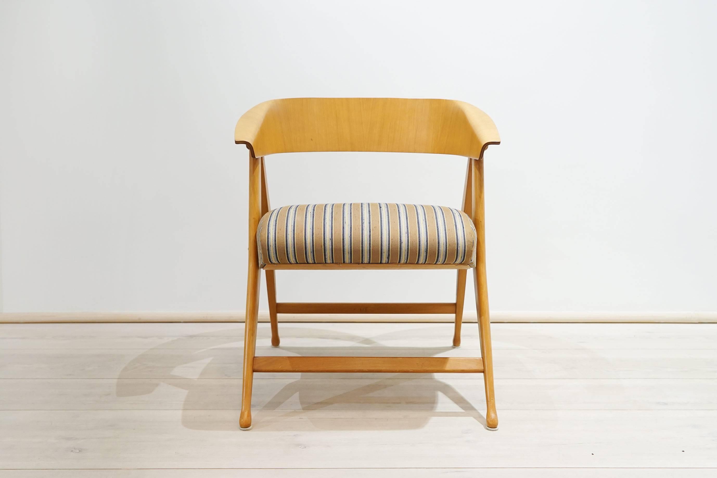 Armchair, folding chair by Gio Ponti, Cassina, Regiutti Brescia, Italy, 1954-1955.