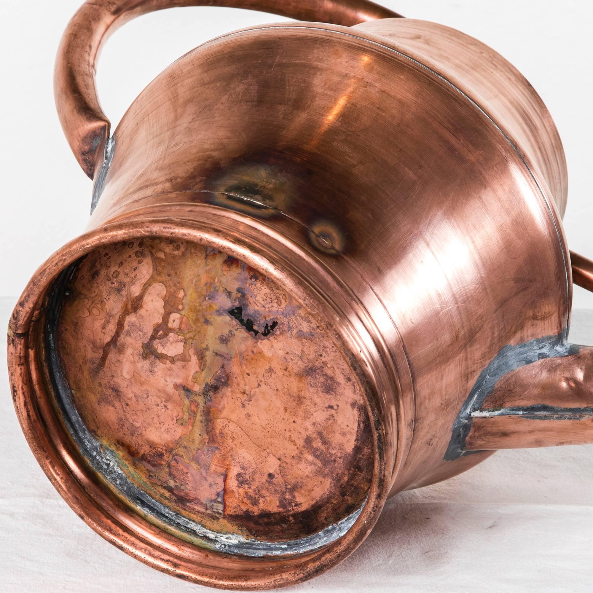 Large-Scale 19th Century French Copper Watering Can In Excellent Condition In Fayetteville, AR
