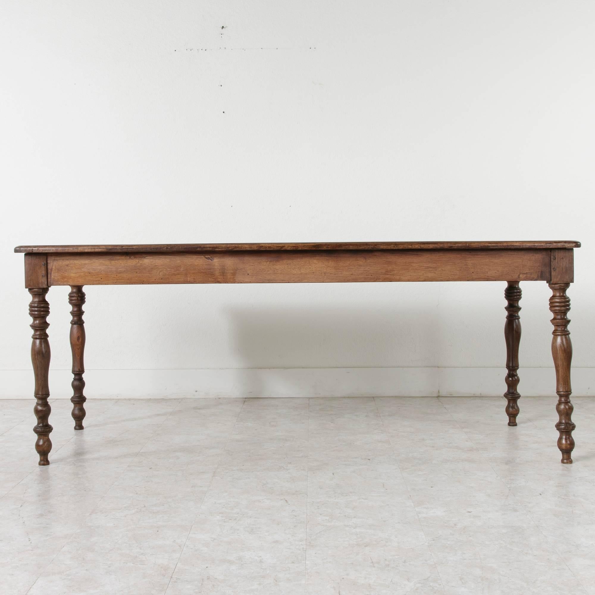 Antique French Hand Pegged Oak Dining Farm Table with Turned Legs and Drawers In Excellent Condition In Fayetteville, AR