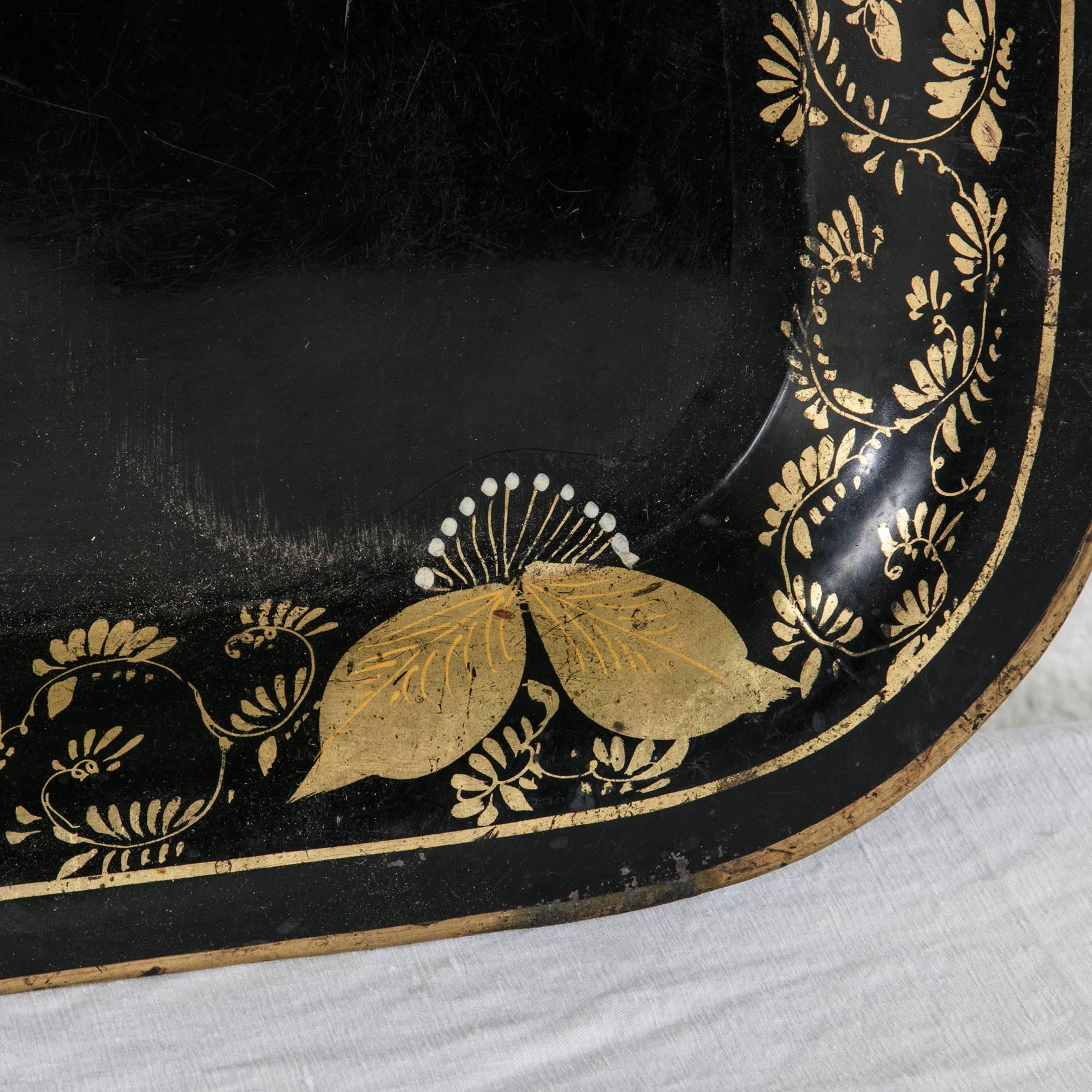 Large 19th Century Napoleon III Period Painted Black and Gold Tole Tray In Excellent Condition In Fayetteville, AR