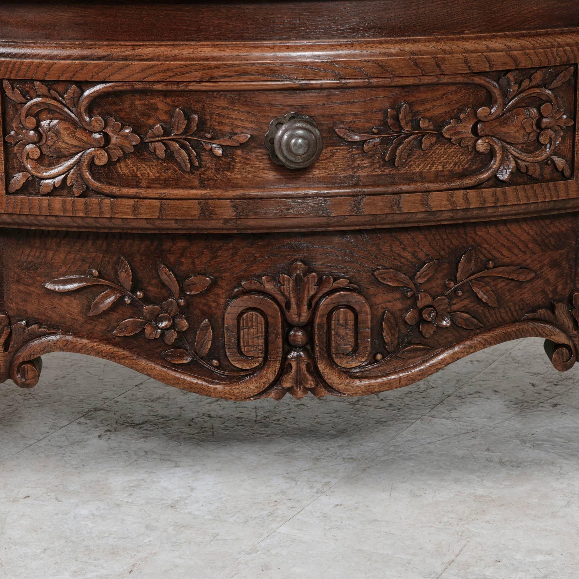 20th Century Hand-Carved French Louis XV Style Oak Enfilade Buffet Sideboard In Excellent Condition In Fayetteville, AR