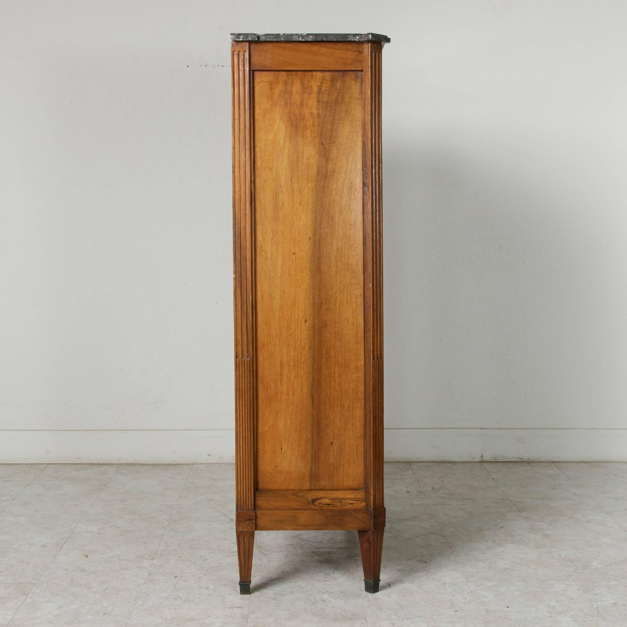 Early 19th Century French Louis XVI Period Walnut Bibliotheque Bookcase Vitrine 3