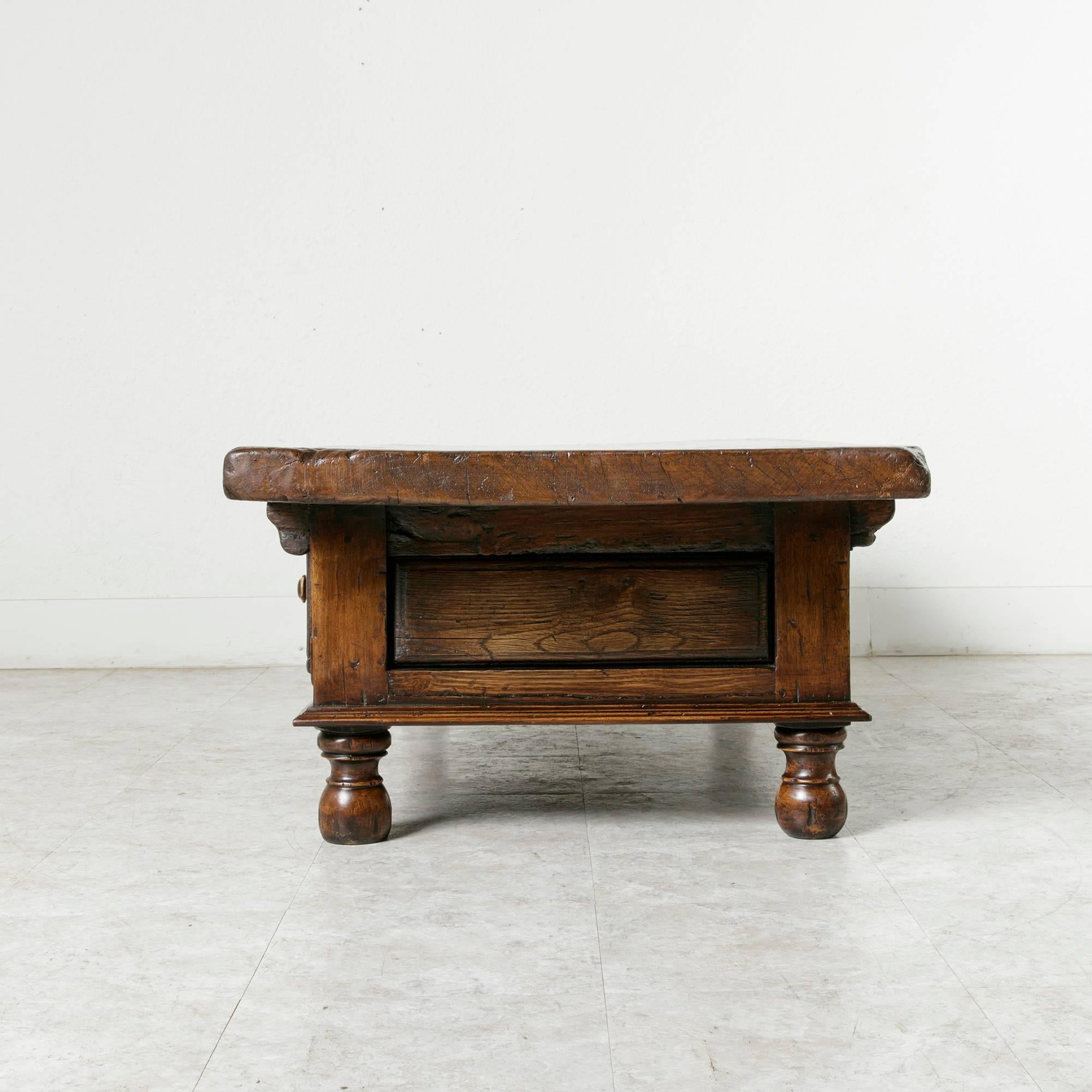 18th Century Spanish Coffee Table Made of One Single Piece of Walnut Two Drawers In Excellent Condition In Fayetteville, AR