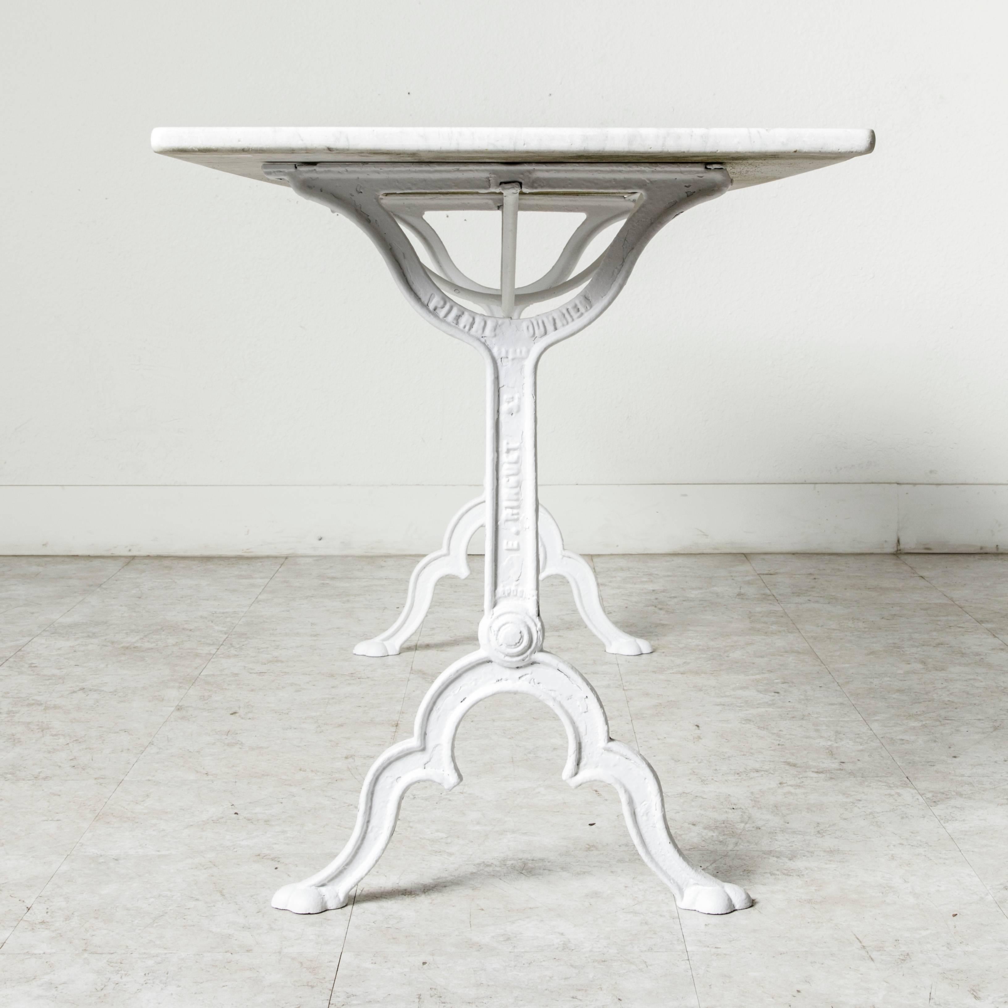 Long French Iron Bistro Table Console Table Sofa Table Carrara Marble Top, 1930s In Excellent Condition In Fayetteville, AR