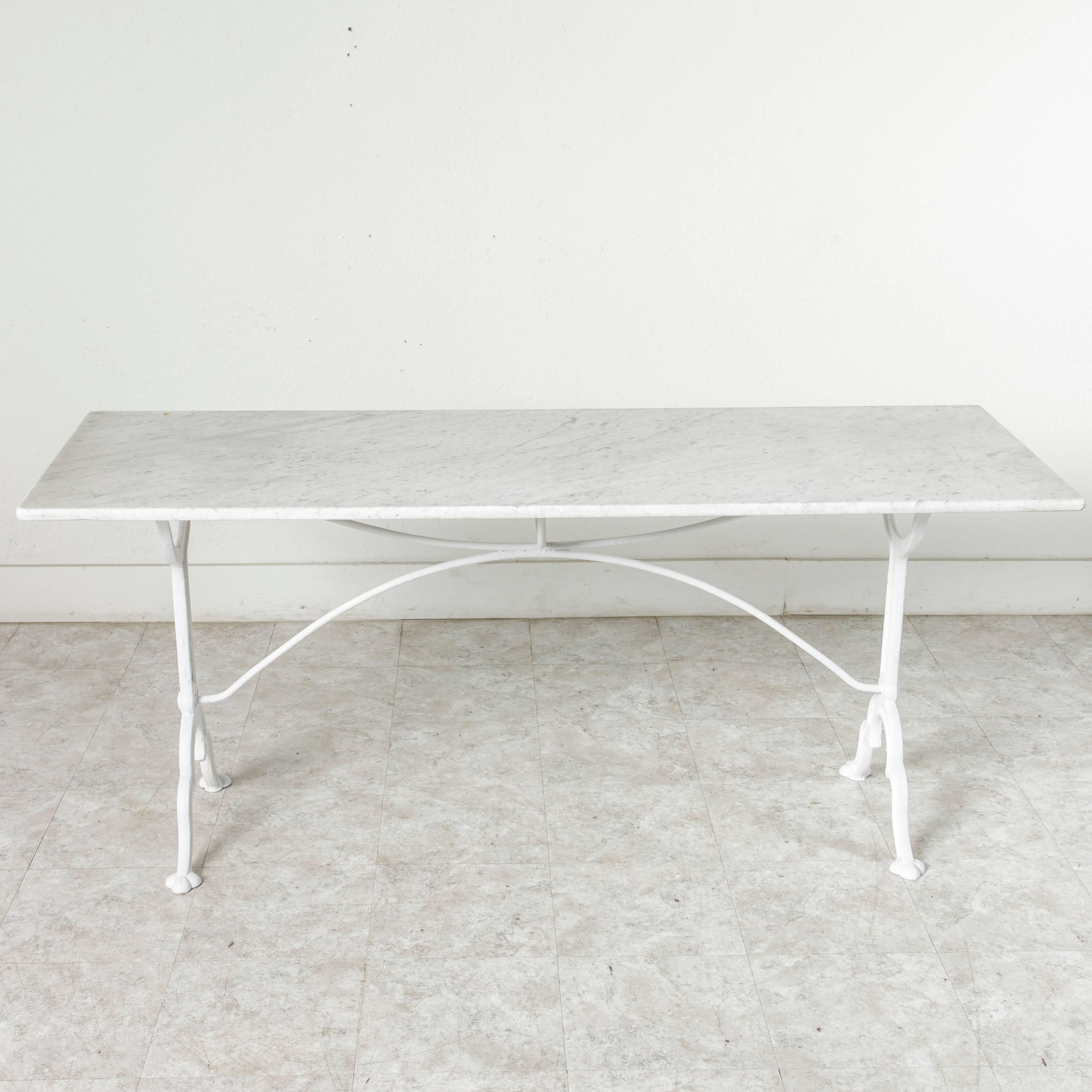 Mid-20th Century Long French Iron Bistro Table Console Table Sofa Table Carrara Marble Top, 1930s