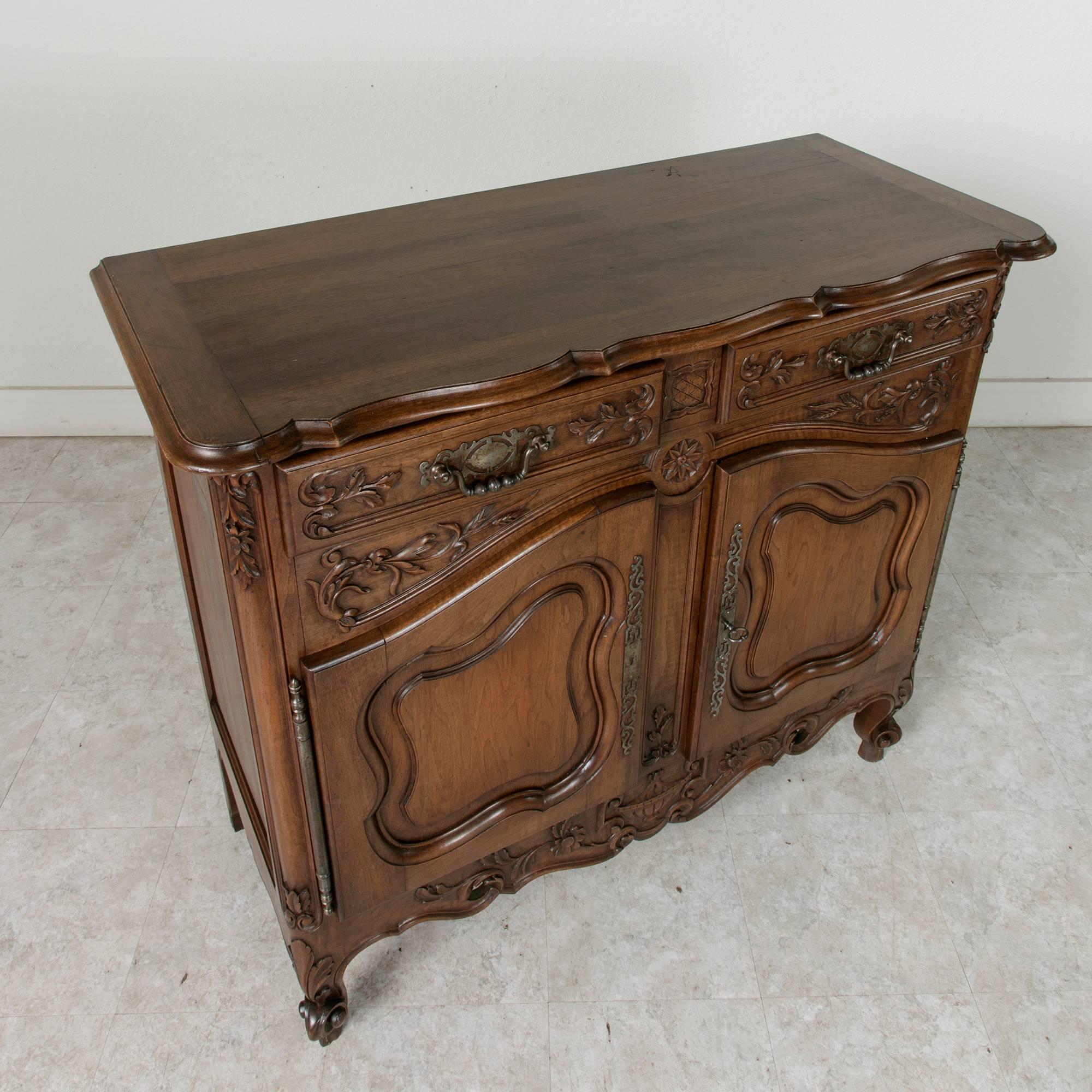 Hand-Carved Early 20th Century Louis XV Style Hand Carved French Walnut Buffet from Provence