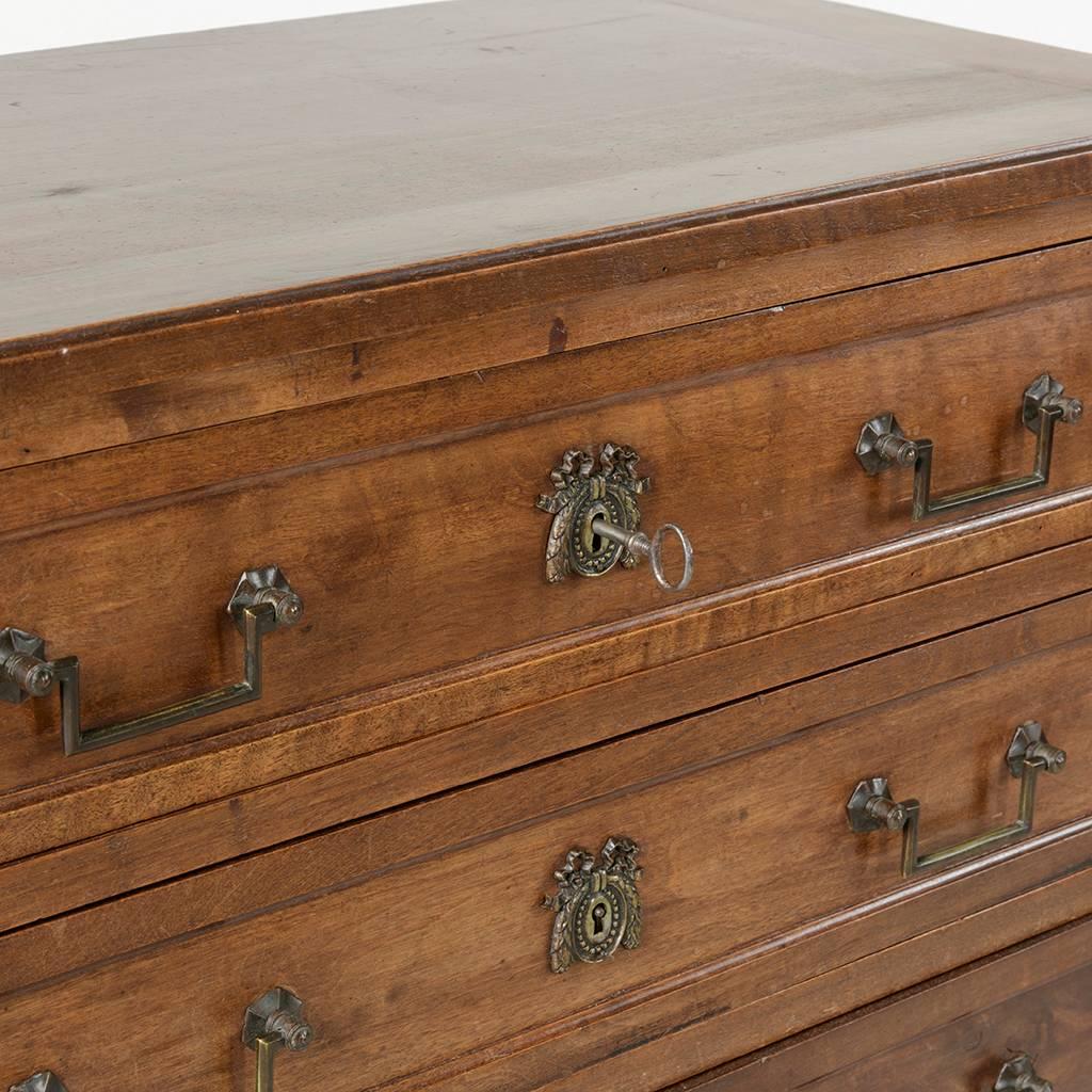 Early 20th Century Small-Scale French Louis XVI Walnut Commode Chest Nightstand 1