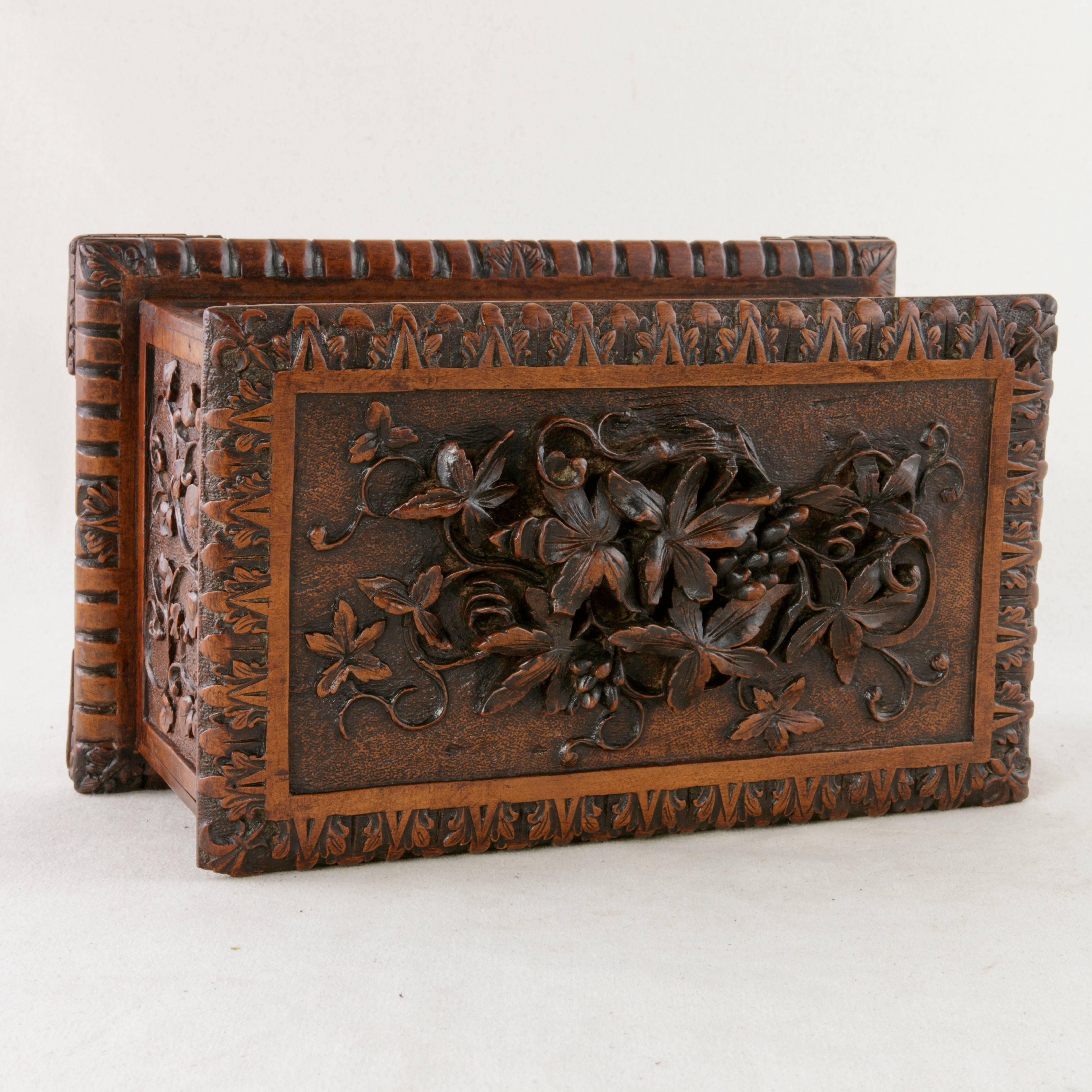 Early 20th Century Hand-Carved, French Black Forest Box 3