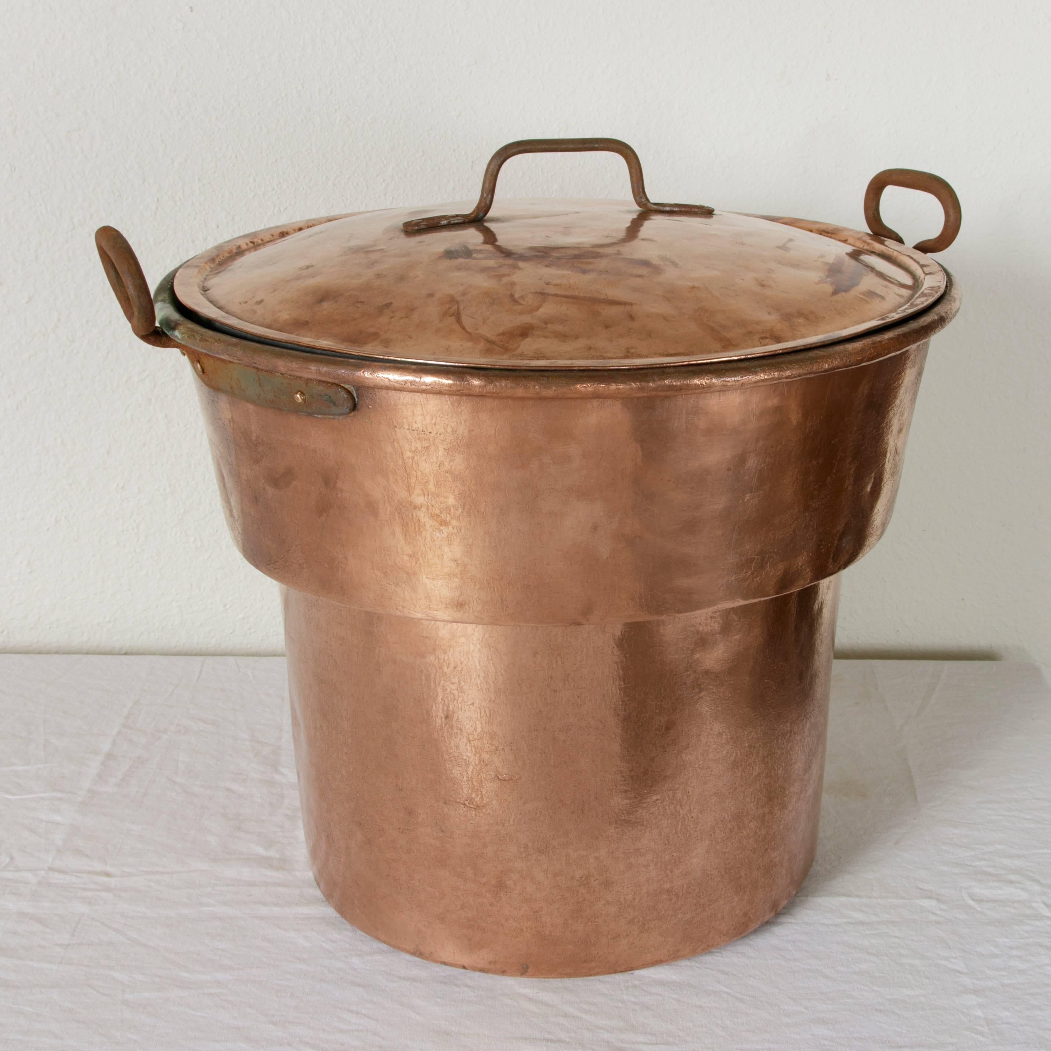 Very Large 19th Century French Copper Stock Pot or Cauldron with Lid In Good Condition In Fayetteville, AR