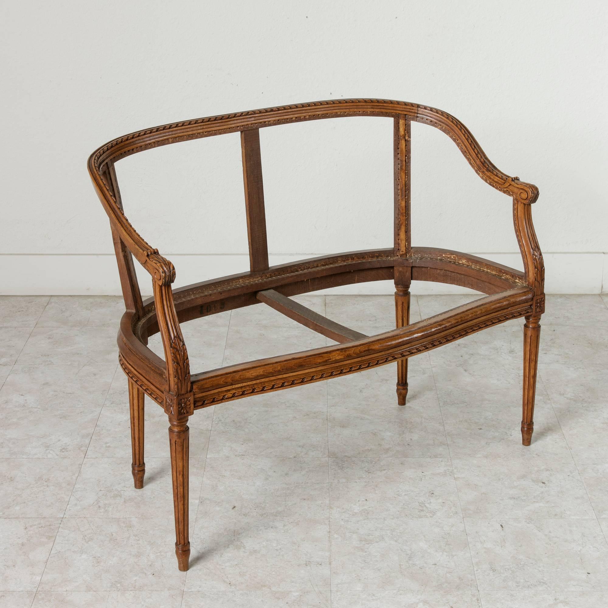 Late 19th Century French Louis XVI Style Hand-Carved Walnut Settee, Bench Frame In Excellent Condition In Fayetteville, AR