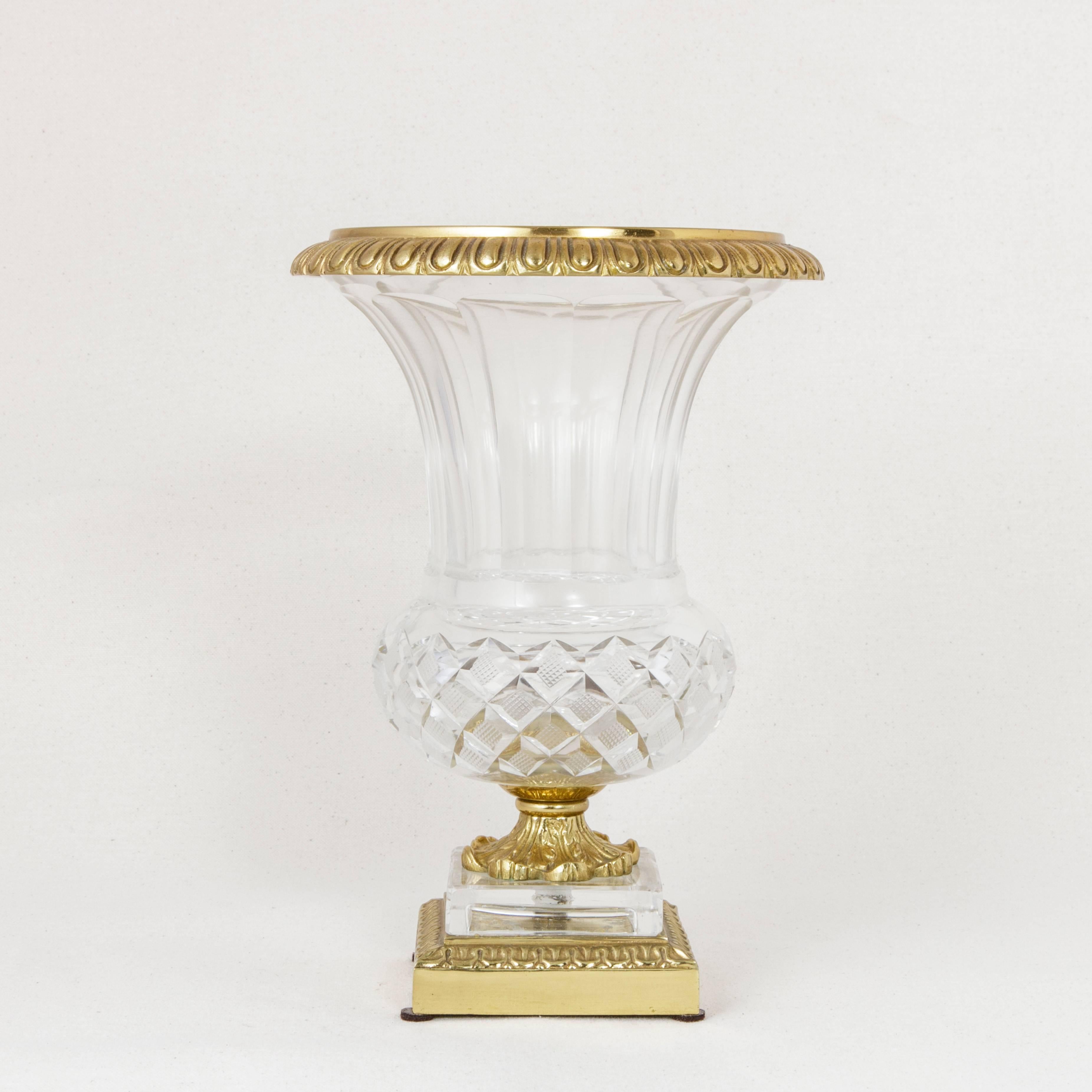 Early 20th Century French Cut Glass Medicis Urn Mounted on Bronze In Good Condition In Fayetteville, AR