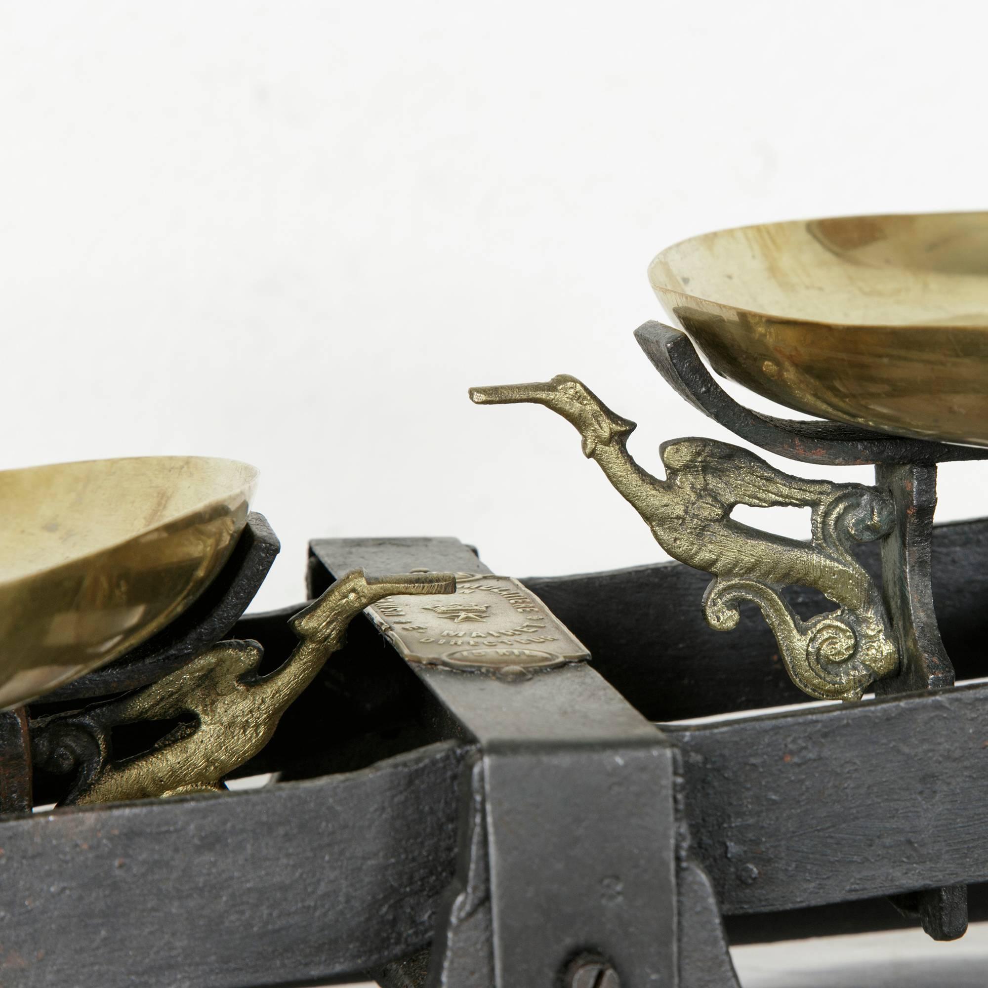 Late 19th Century Set of French Iron Baker's Scales with Brass Pans and Label In Good Condition In Fayetteville, AR
