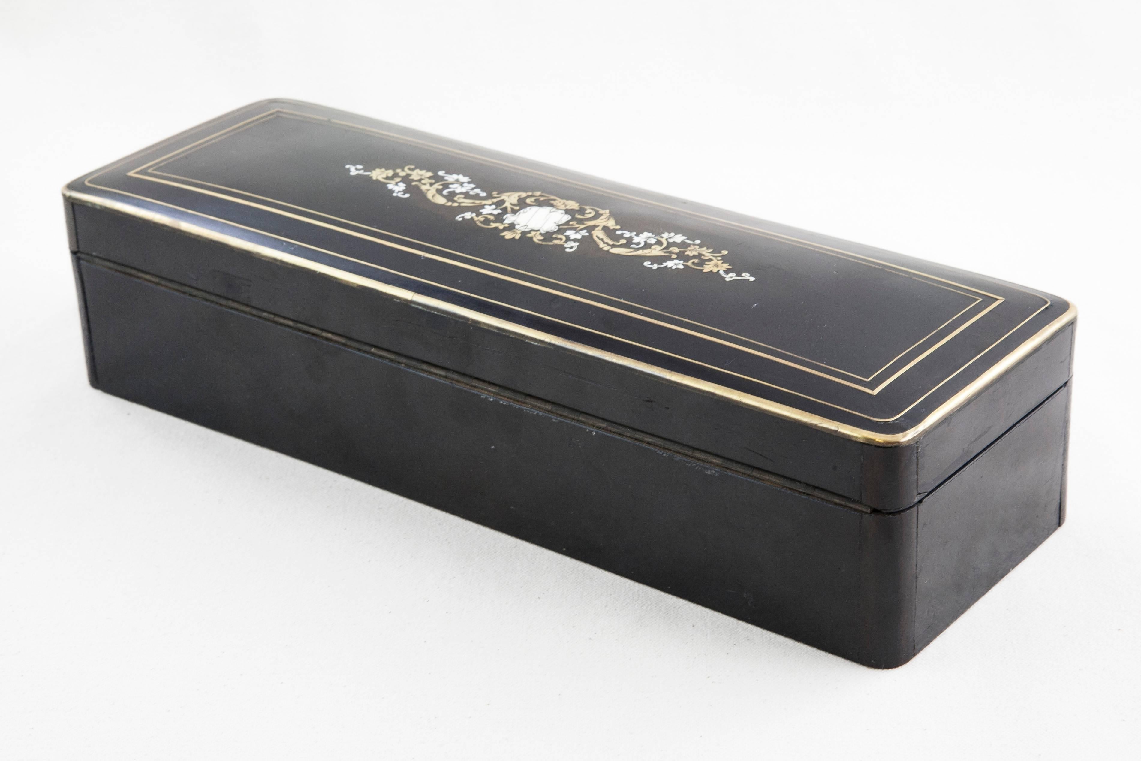 19th Century Napoleon III Period Black Lacquer and Bronze Marquetry Jewelry Box In Good Condition In Fayetteville, AR