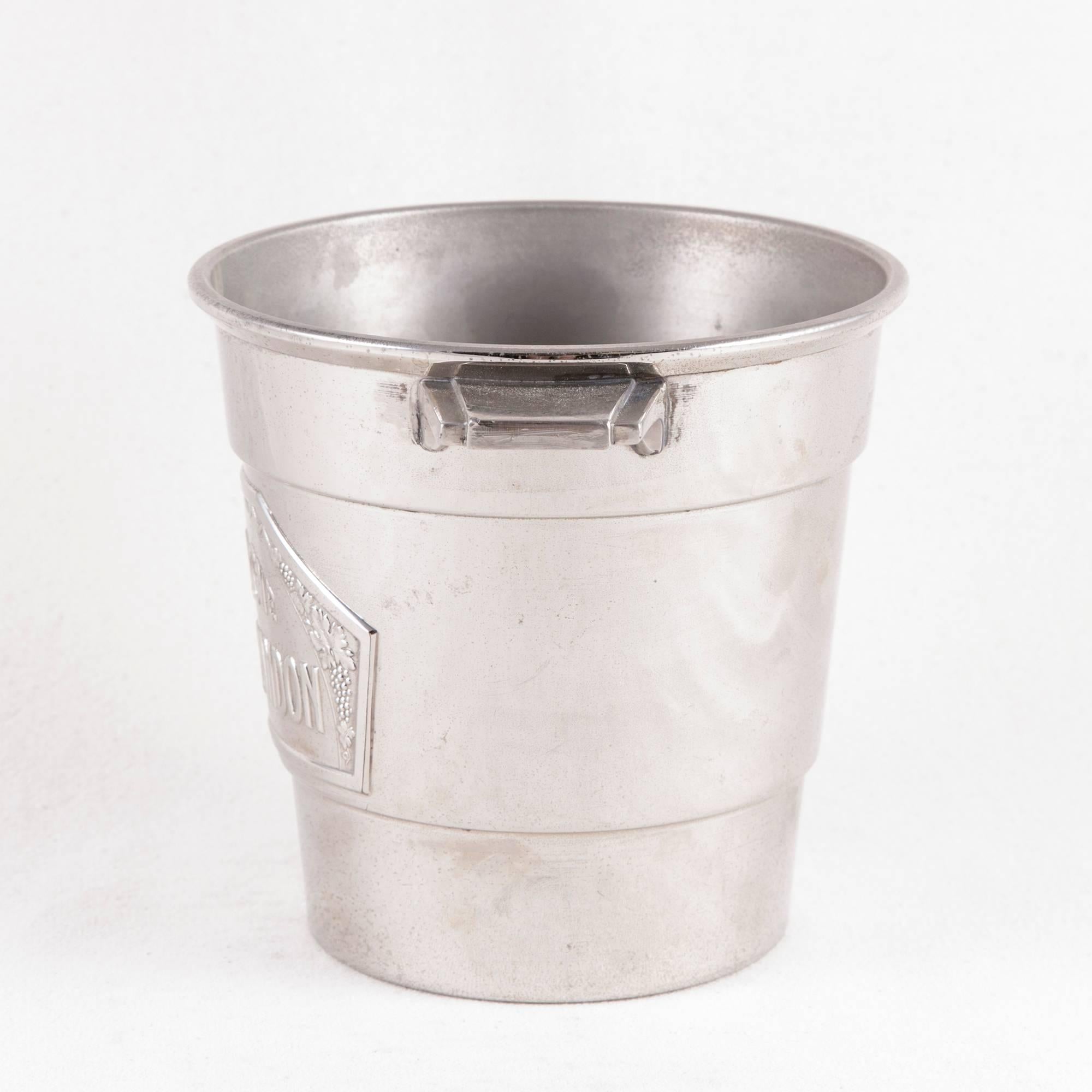French Art Deco Period Small-Scale Silver Plate Moet et Chandon Champagne Bucket In Excellent Condition In Fayetteville, AR