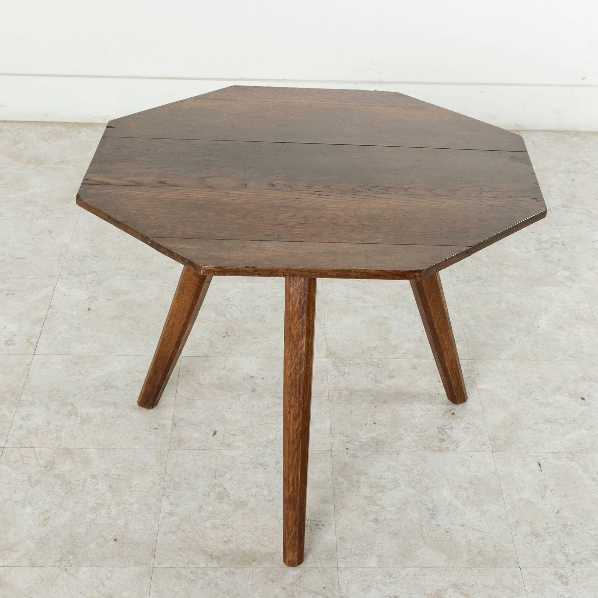 French Artisan-Made Octagonal Oak Side Table or Coffee Table, circa 1900 2
