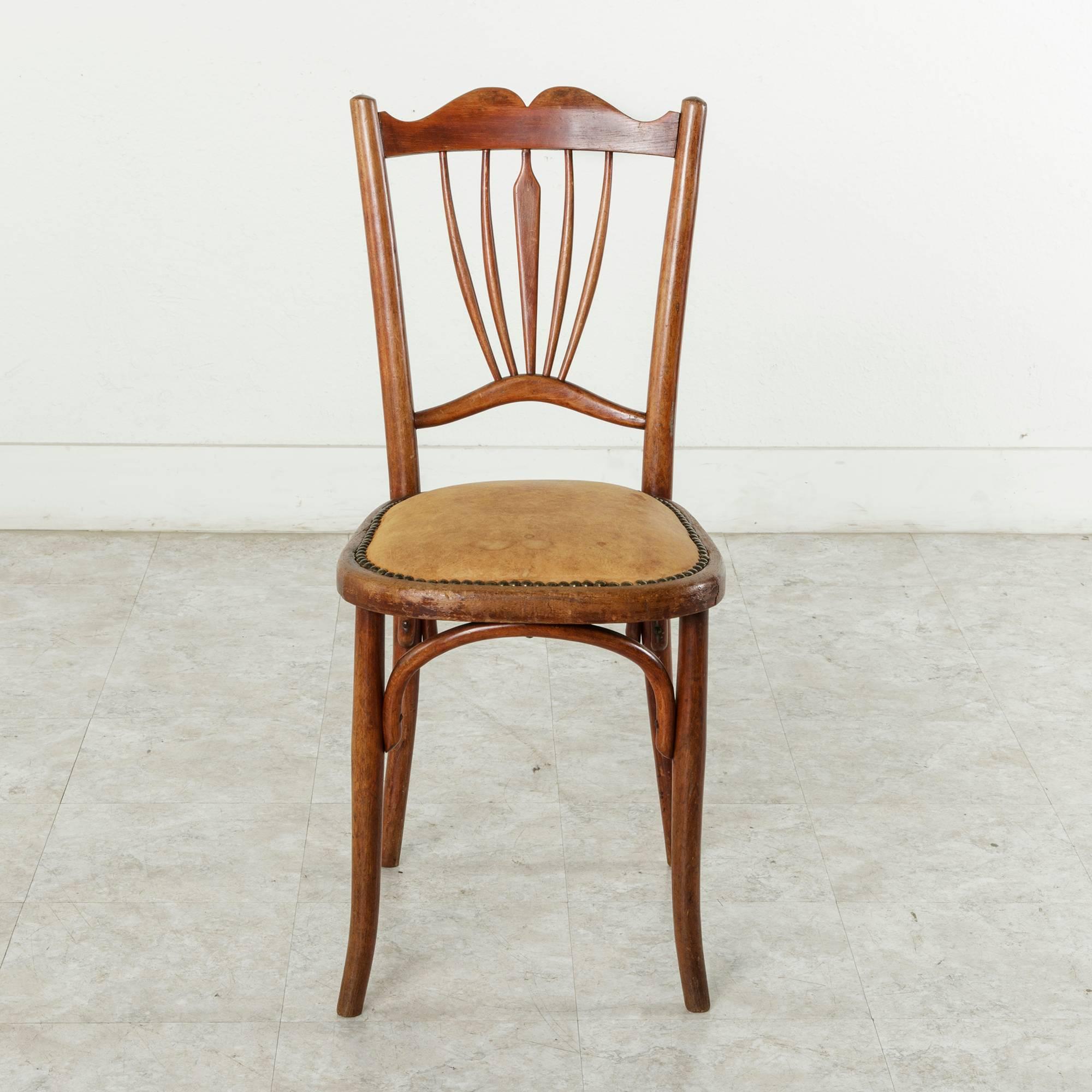 Leather Pair of Early 20th Century French Art Deco Period Bentwood Thonet Bistro Chairs For Sale