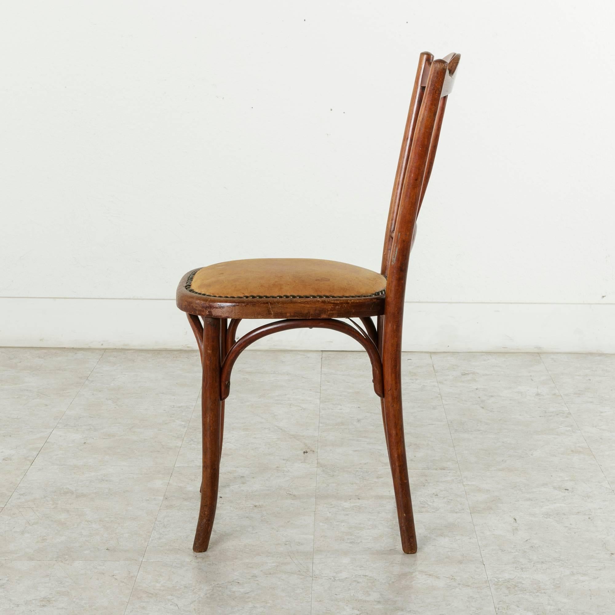 Pair of Early 20th Century French Art Deco Period Bentwood Thonet Bistro Chairs For Sale 1